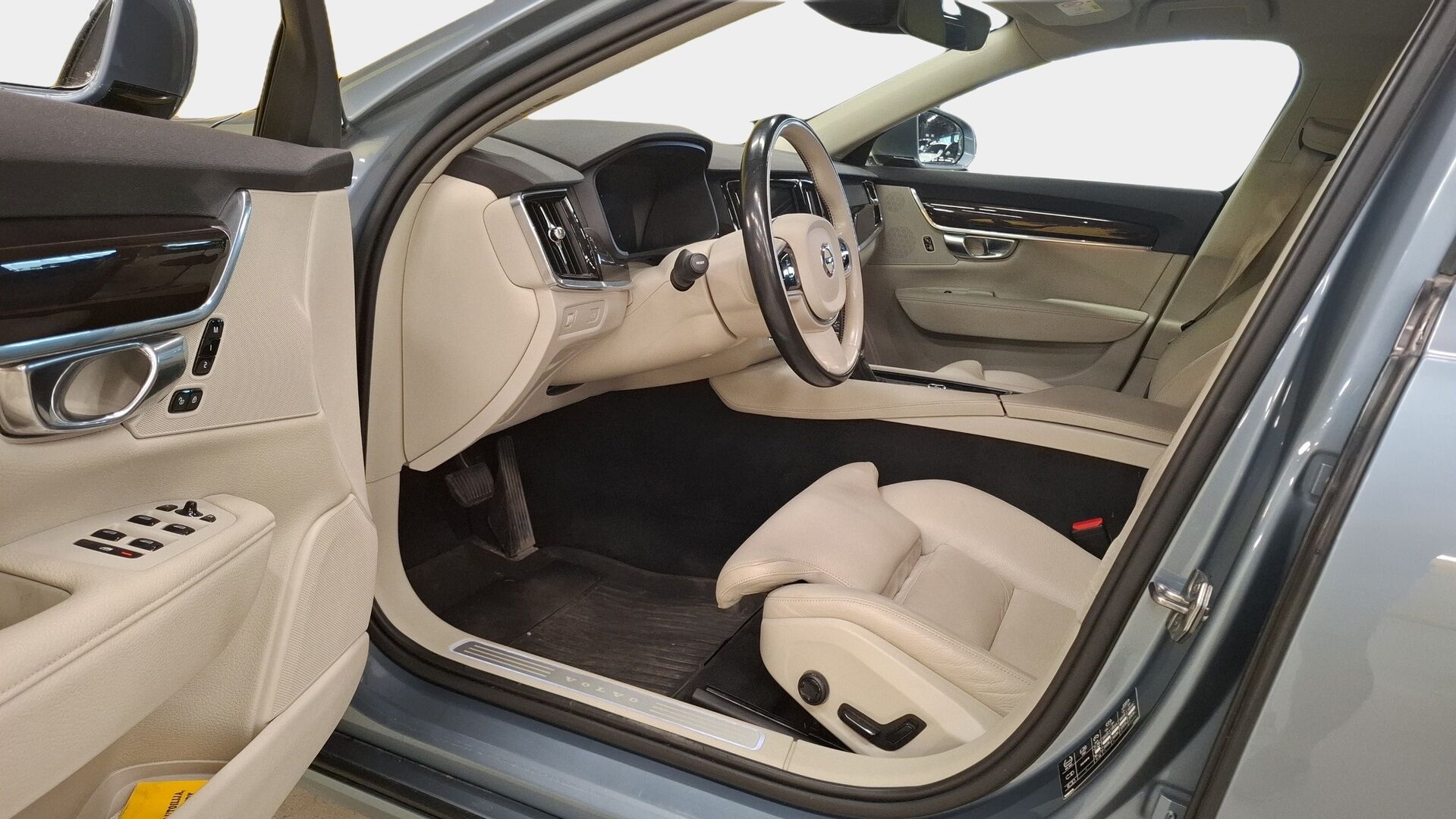 Volvo S90 2017 D4 AWD Inscription aut * Webasto / Autopilot / Koukku / Blis / ACC / Peruutuskamera / Keylessgo * - * Suomi-auto / 2xrenkaat / Ei Adblueta *