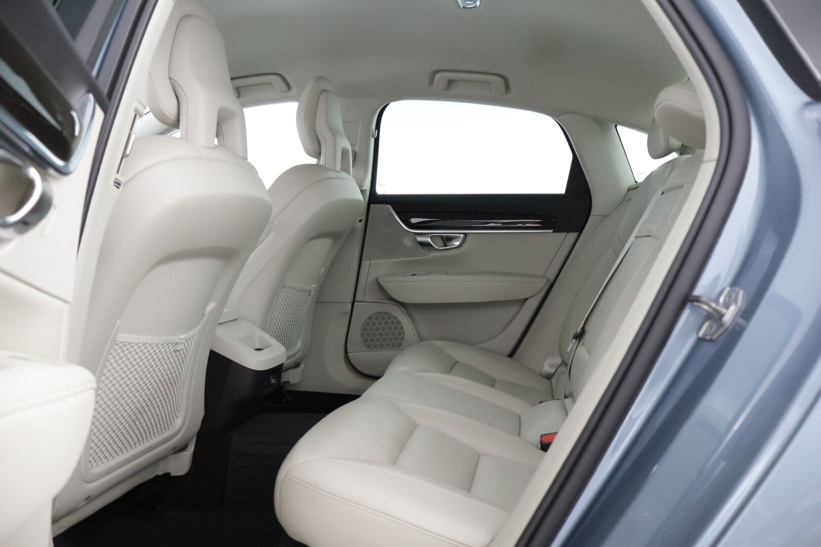 Volvo S90 2017 D4 AWD Inscription aut * Webasto / Autopilot / Koukku / Blis / ACC / Peruutuskamera / Keylessgo * - * Suomi-auto / 2xrenkaat / Ei Adblueta *