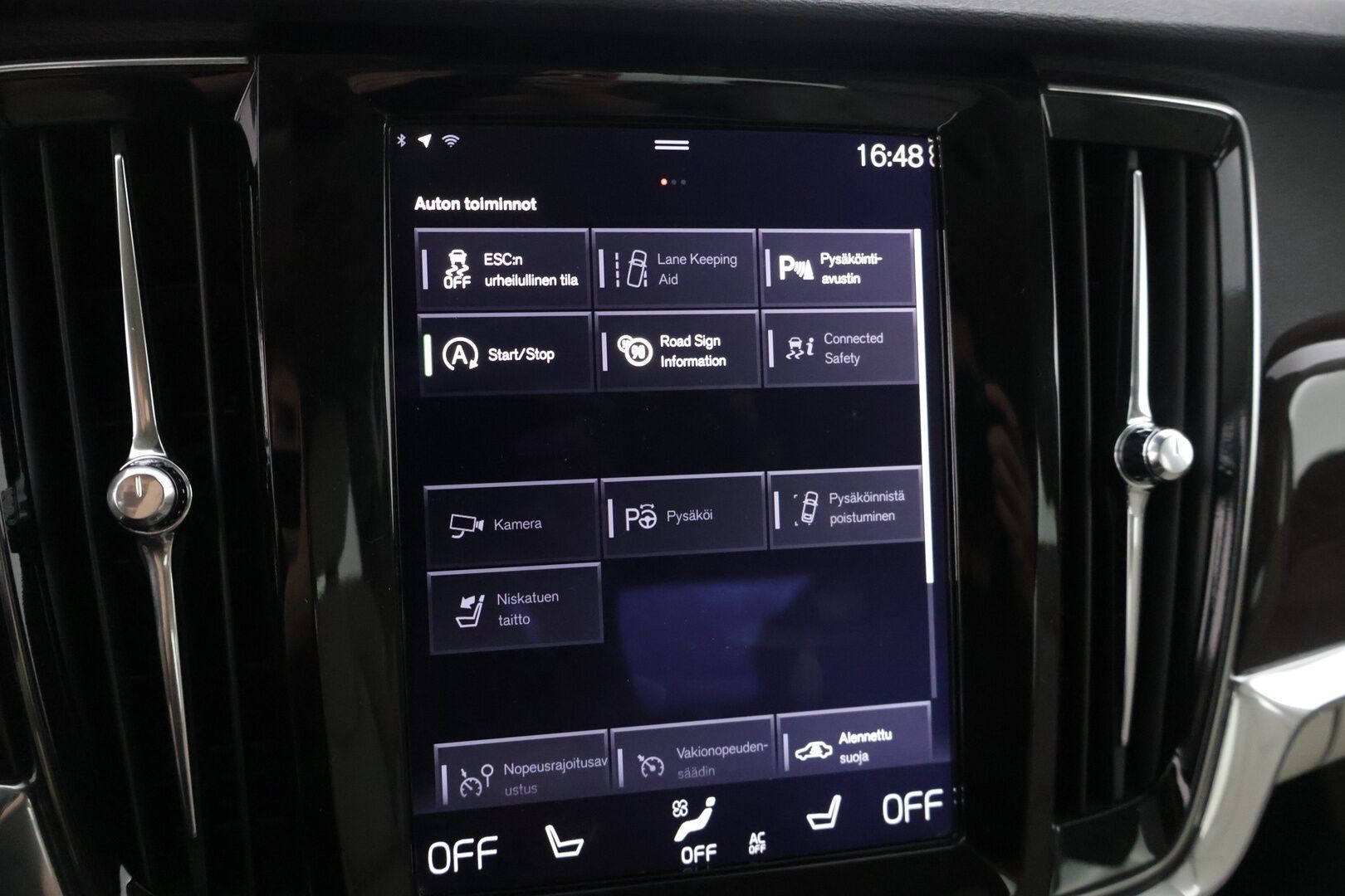Volvo S90 2017 D4 AWD Inscription aut * Webasto / Autopilot / Koukku / Blis / ACC / Peruutuskamera / Keylessgo * - * Suomi-auto / 2xrenkaat / Ei Adblueta *