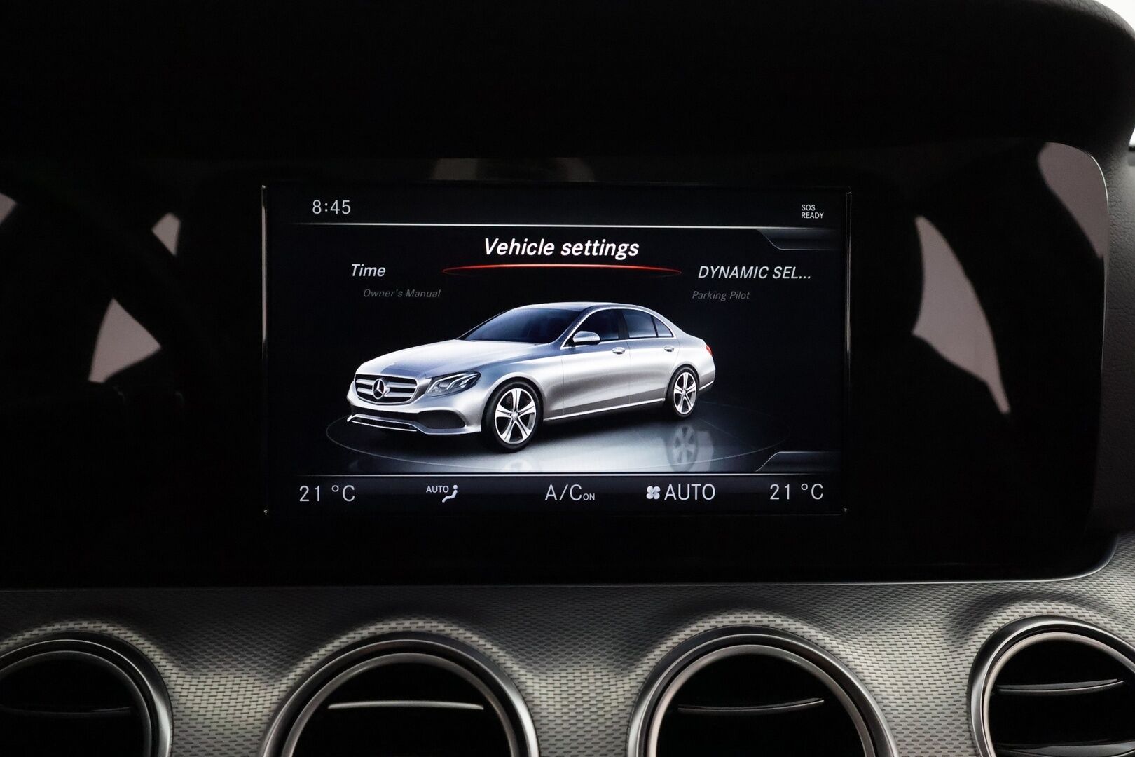 Mercedes-Benz E 2017 220 d A Premium Business ** Distronic PRO / P.Kamera / LED-High Performance / Navi / Sporttipenkit / Lohkolämmitin  ** - Suomi-auto / 2x Renkaat