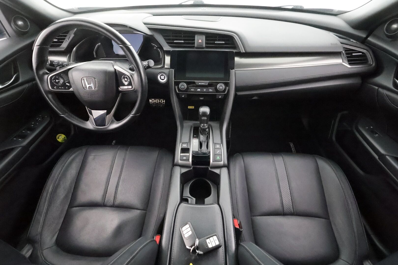Honda Civic 2017 HB 129 hv Sport Premium AT - | ACC | Kattoluukku | Nahkaverhoilu | Koukku | LED | Lane Assist | BSM | Navi | Apple & Android | Keyless | P.kamera | Lohko+sisälämmitin | 2x renkaat aluin |