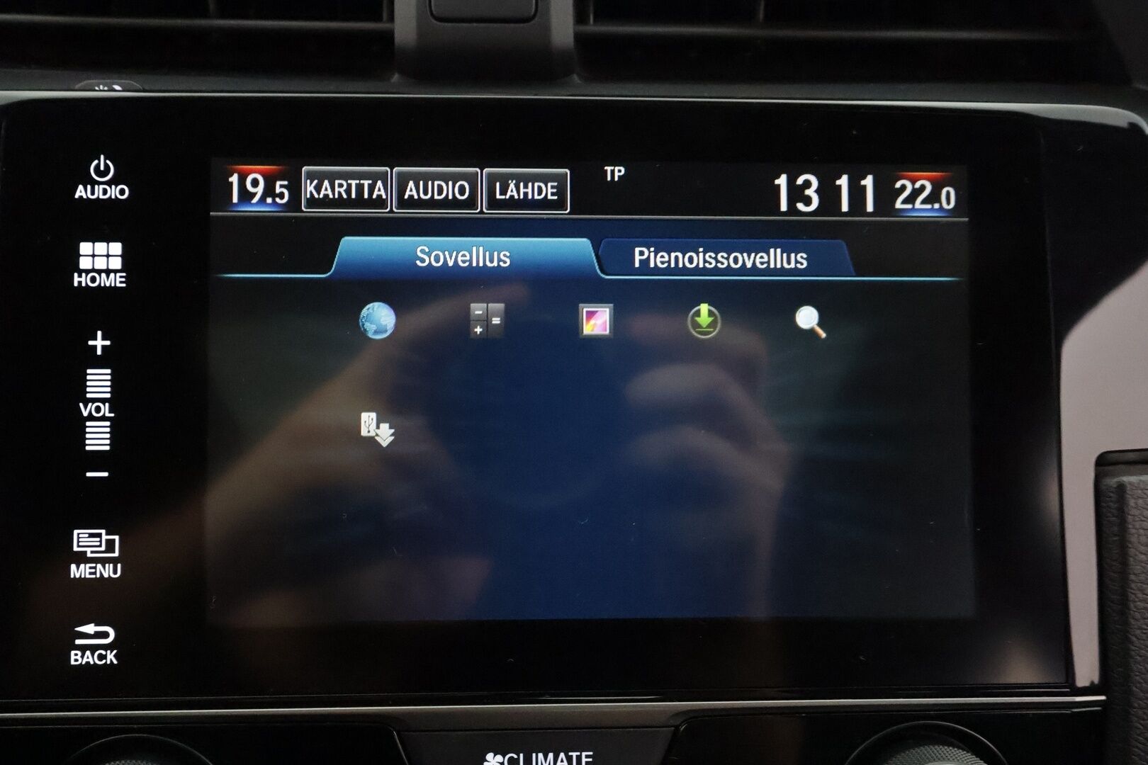 Honda Civic 2017 HB 129 hv Sport Premium AT - | ACC | Kattoluukku | Nahkaverhoilu | Koukku | LED | Lane Assist | BSM | Navi | Apple & Android | Keyless | P.kamera | Lohko+sisälämmitin | 2x renkaat aluin |