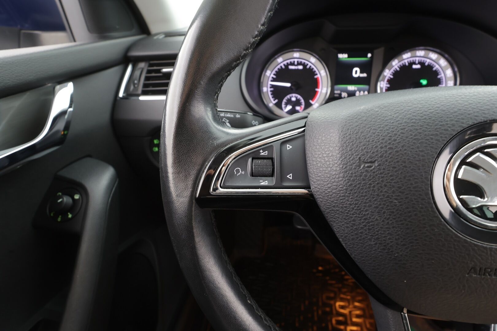 Skoda Octavia 2017 Combi 1,0 TSI Style DSG Autom. - KATSO HINTA! | Vakkari | Webasto | P.Kamera | LED | Ratinlämmitin | Apple&Android | Suomi-auto | Kahdet Renkaat |