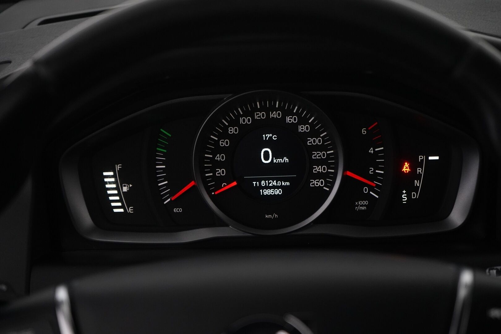 Volvo XC60 2014 D3 Business Summum aut * Webasto / Nahkasisusta / Premium Sound / Sähkökontti / Parkkitutkat * - Juuri katsastettu / Jakohihna vaihdettu 12/25