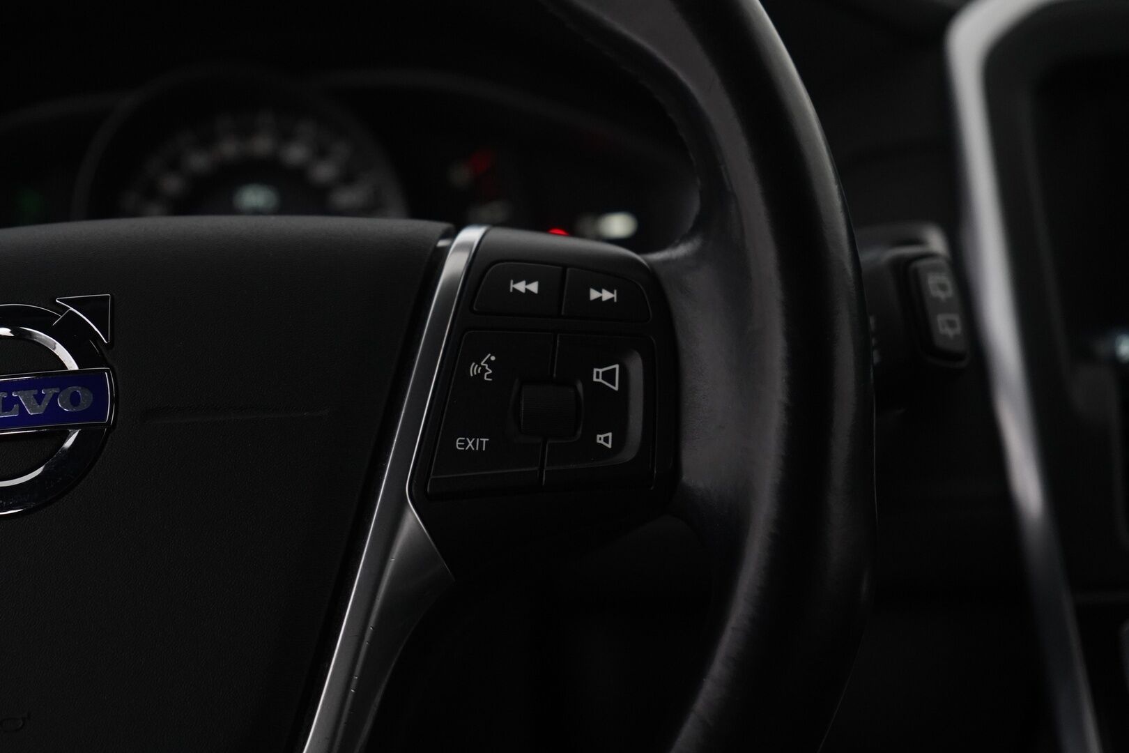 Volvo XC60 2014 D3 Business Summum aut * Webasto / Nahkasisusta / Premium Sound / Sähkökontti / Parkkitutkat * - Juuri katsastettu / Jakohihna vaihdettu 12/25