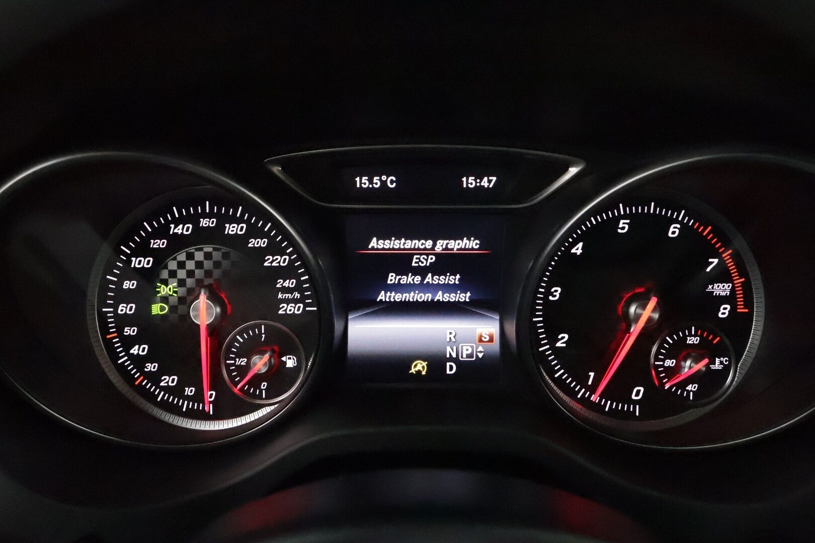 Mercedes-Benz A 2017 180 A White Art Edition AMG **LED-High Performance / P.Kamera / Vakkari / Sporttipenkit / Nahka-Alcantara** - 1-om Suomi-auto / Kahdet Renkaat