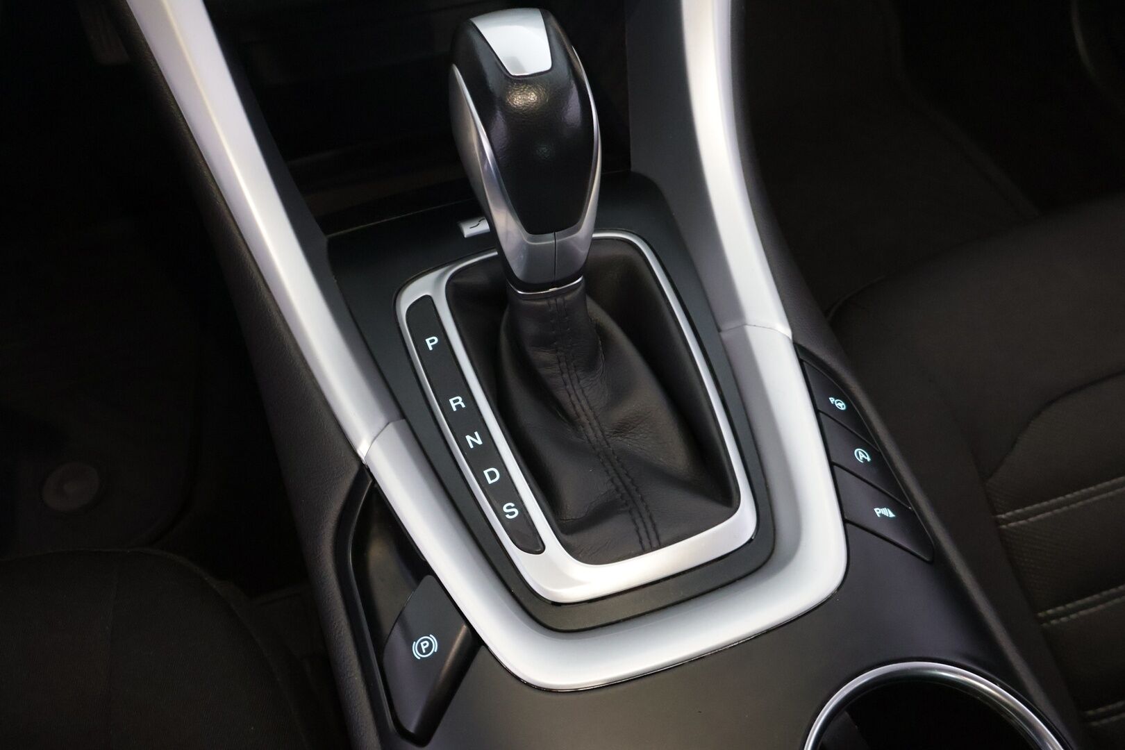 Ford Mondeo 2017 2,0 TDCi 150hv PowerShift A6 Trend 5D - *Myydään Huutokaupat.com*