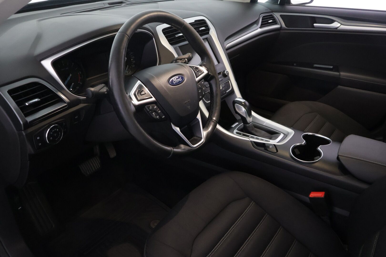 Ford Mondeo 2017 2,0 TDCi 150hv PowerShift A6 Trend 5D - *Myydään Huutokaupat.com*