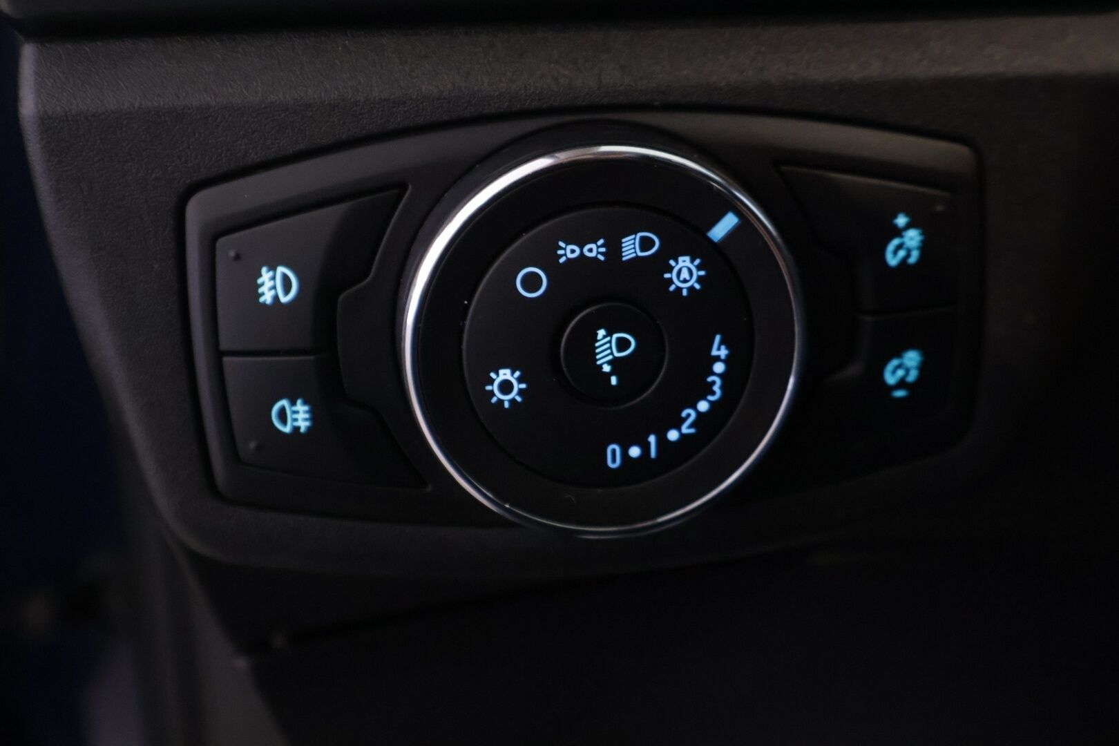 Ford Mondeo 2017 2,0 TDCi 150hv PowerShift A6 Trend 5D - *Myydään Huutokaupat.com*