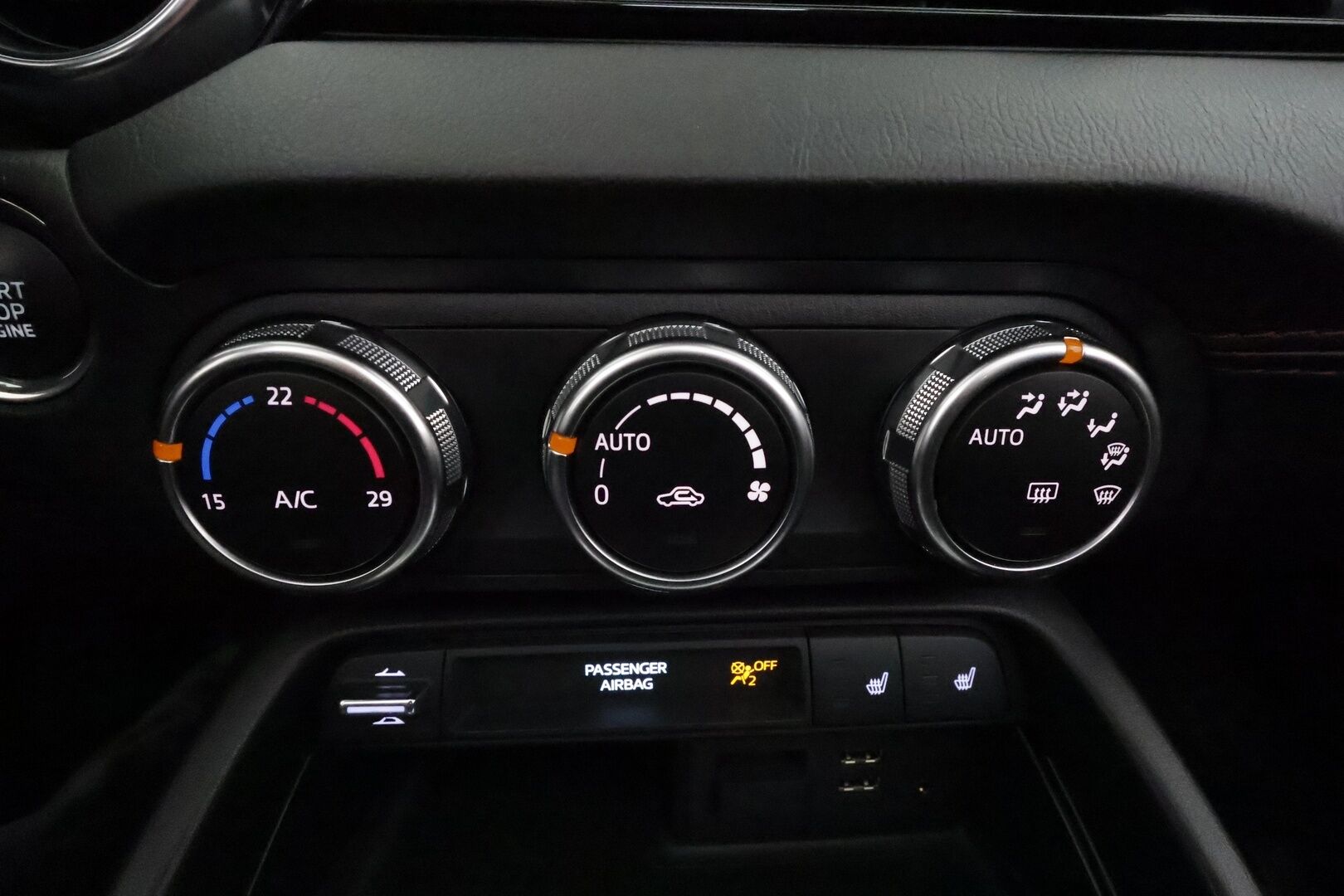 Mazda MX-5 2019 RF 2,0 (184) SKYACTIV-G Luxury Sport AT MH1 **Recaro penkit / Kovakatto / Vakkari / LED / Navi / Bose** - 3,99 % KORKOTARJOUS TÄHÄN AUTOON 31.8. ASTI! - Suomi-auto / Lohko/ P.kamera / Penkinlämmittimet