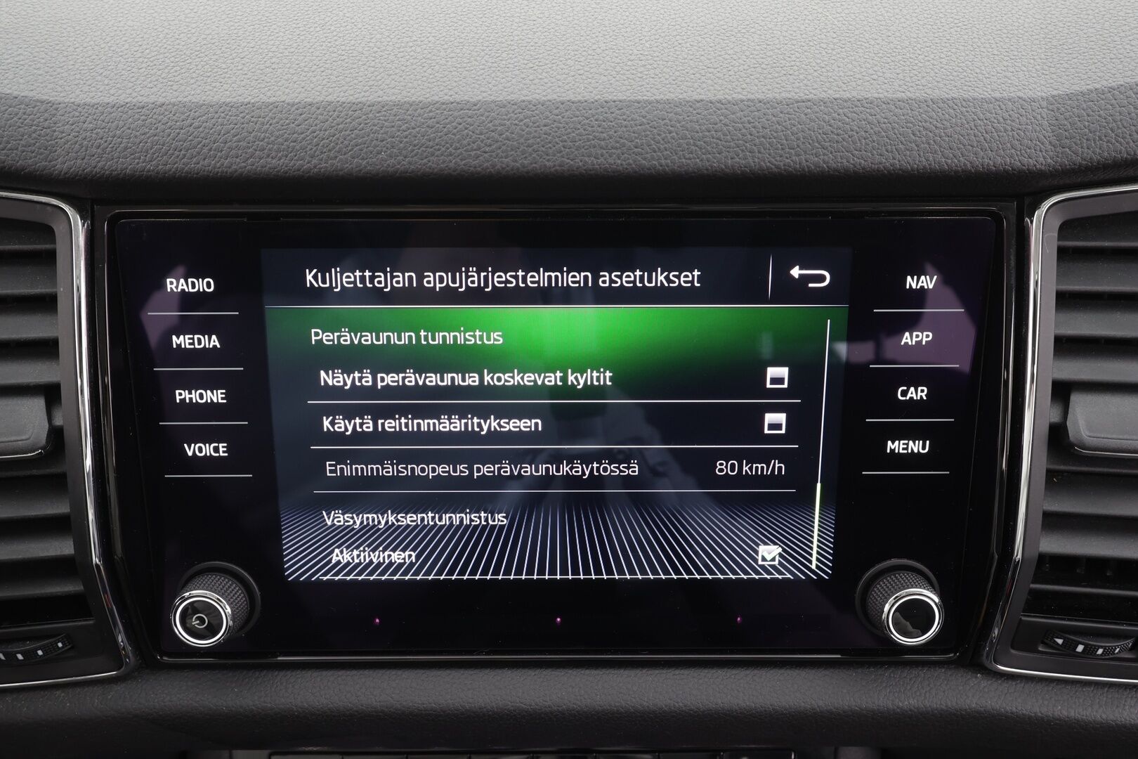 Skoda Kodiaq 2018 1,4 TSI ACT Style DSG 7-P * Webasto / Koukku / Canton / ACC / Panorama / Muistipenkit / P.Tutkat / Navi / Keyless * - 1-om Suomi-auto / Kahdet renkaat aluvanteilla - HULLUT AVAJAISHULINAT KORKOTARJOUS 3,29 %