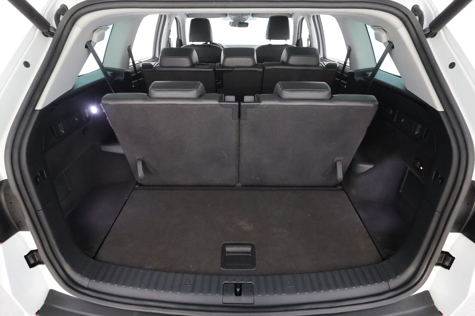 Skoda Kodiaq 2018 1,4 TSI ACT Style DSG 7-P * Webasto / Koukku / Canton / ACC / Panorama / Muistipenkit / P.Tutkat / Navi / Keyless * - 1-om Suomi-auto / Kahdet renkaat aluvanteilla - HULLUT AVAJAISHULINAT KORKOTARJOUS 3,29 %