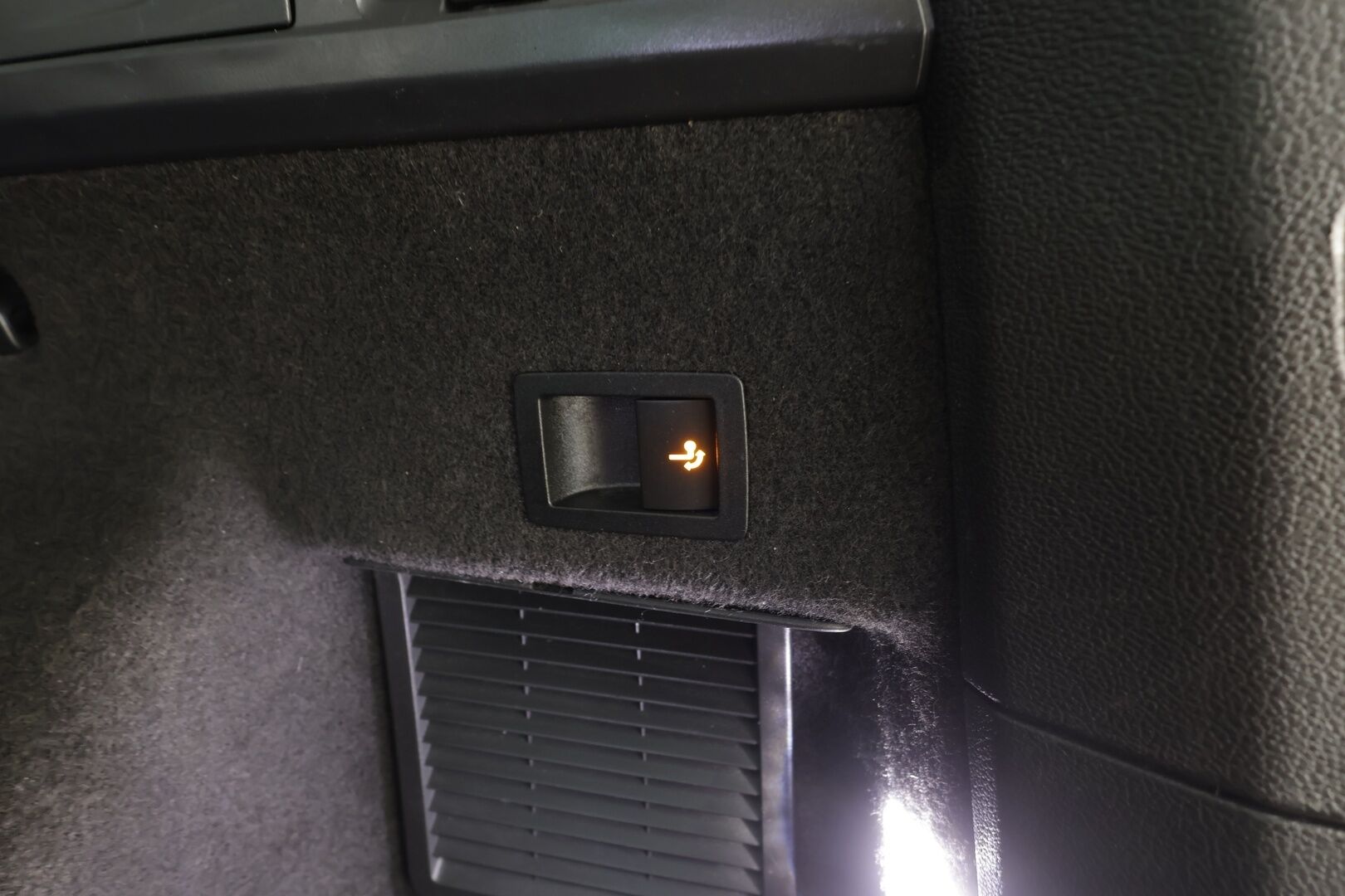 Skoda Kodiaq 2018 1,4 TSI ACT Style DSG 7-P * Webasto / Koukku / Canton / ACC / Panorama / Muistipenkit / P.Tutkat / Navi / Keyless * - 1-om Suomi-auto / Kahdet renkaat aluvanteilla - HULLUT AVAJAISHULINAT KORKOTARJOUS 3,29 %