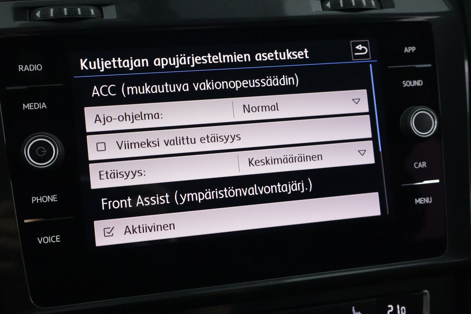 Volkswagen Golf 2018 Variant Comfortline 1,6 TDI 85 kW (115 hv) - | Juuri huollettu | Ei adblue | Suomi-auto | 2x Nokian renkaat | ACC | Kamera | Carplay | 