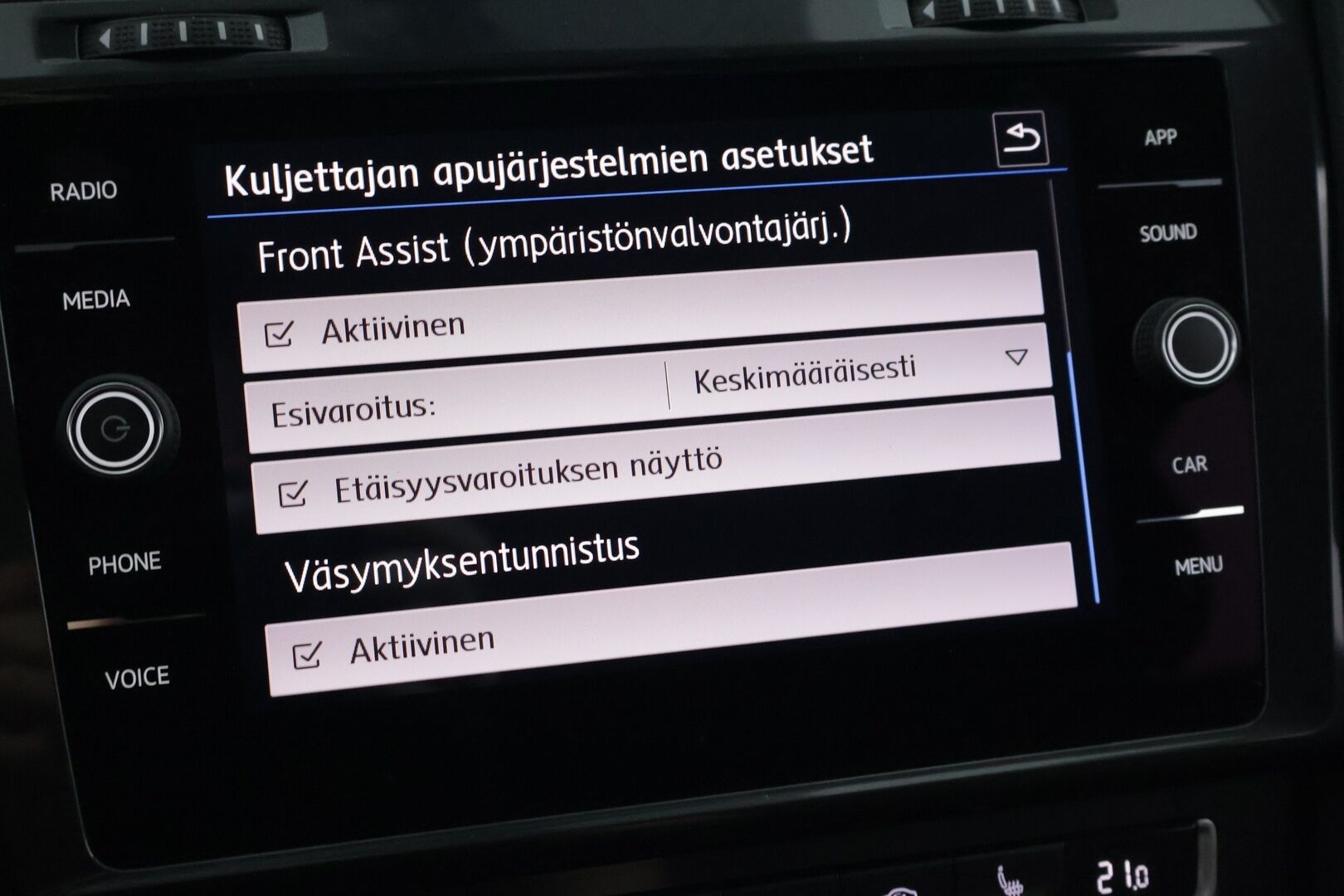 Volkswagen Golf 2018 Variant Comfortline 1,6 TDI 85 kW (115 hv) - | Juuri huollettu | Ei adblue | Suomi-auto | 2x Nokian renkaat | ACC | Kamera | Carplay | 