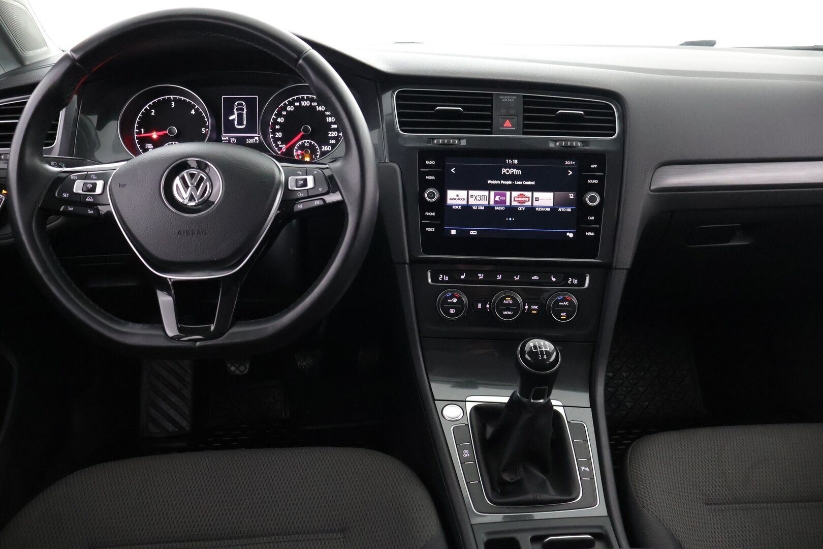Volkswagen Golf 2018 Variant Comfortline 1,6 TDI 85 kW (115 hv) - | Juuri huollettu | Ei adblue | Suomi-auto | 2x Nokian renkaat | ACC | Kamera | Carplay | 