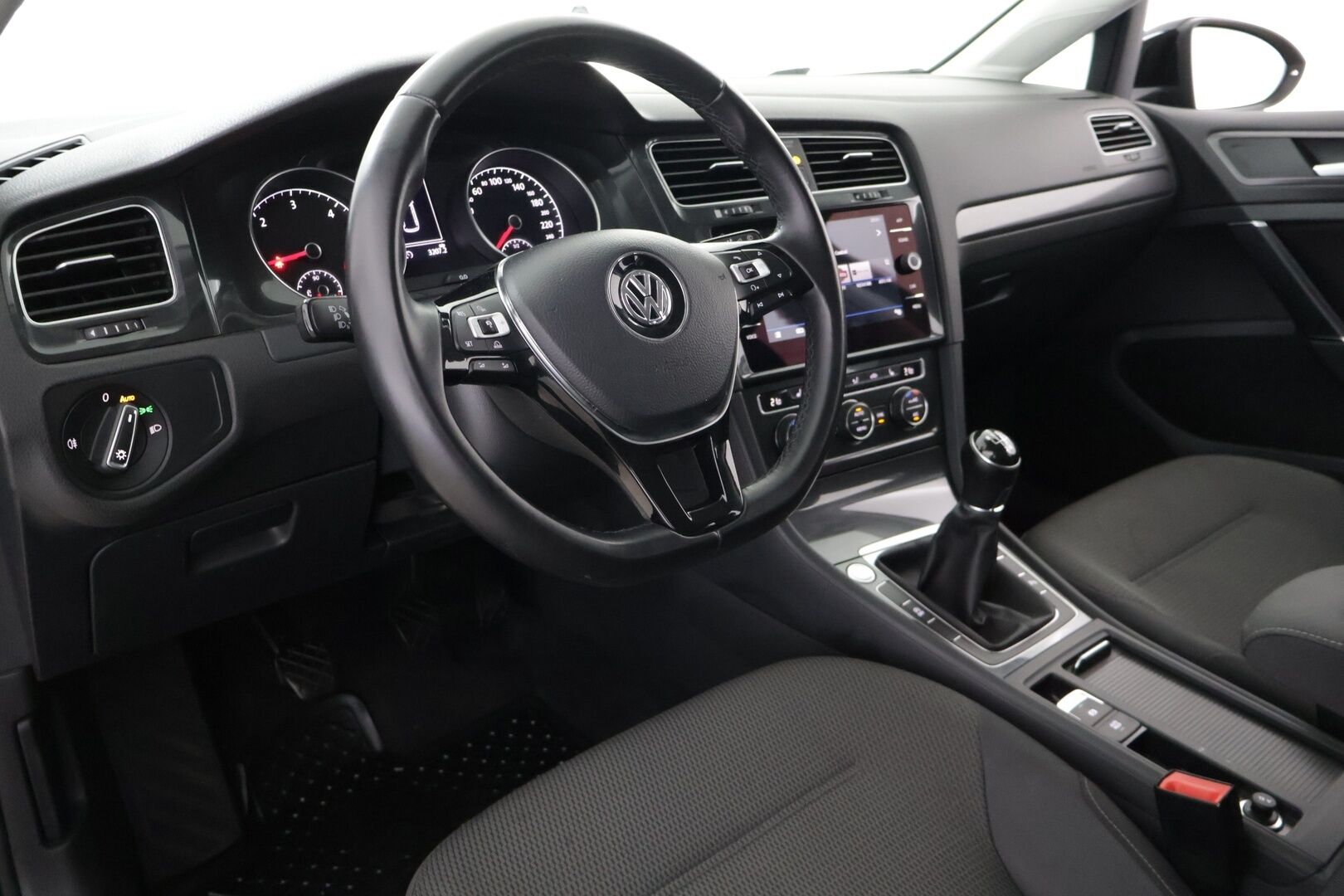 Volkswagen Golf 2018 Variant Comfortline 1,6 TDI 85 kW (115 hv) - | Juuri huollettu | Ei adblue | Suomi-auto | 2x Nokian renkaat | ACC | Kamera | Carplay | 