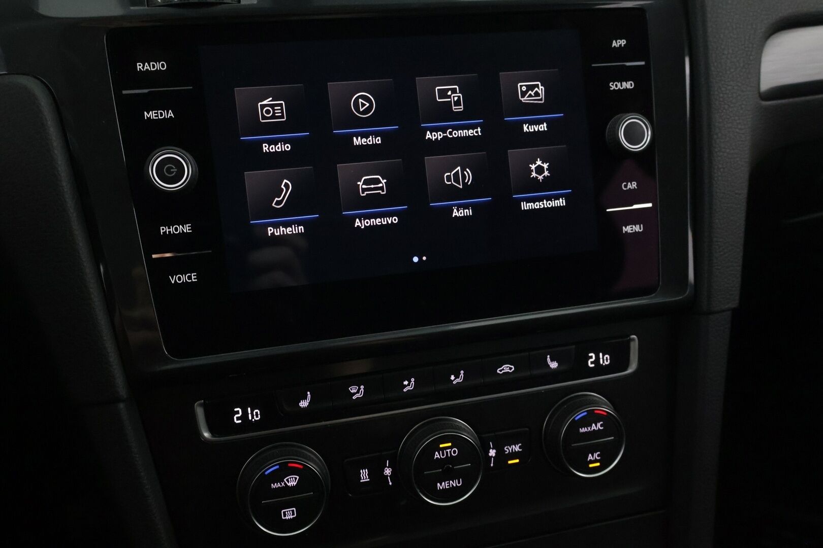 Volkswagen Golf 2018 Variant Comfortline 1,6 TDI 85 kW (115 hv) - | Juuri huollettu | Ei adblue | Suomi-auto | 2x Nokian renkaat | ACC | Kamera | Carplay | 
