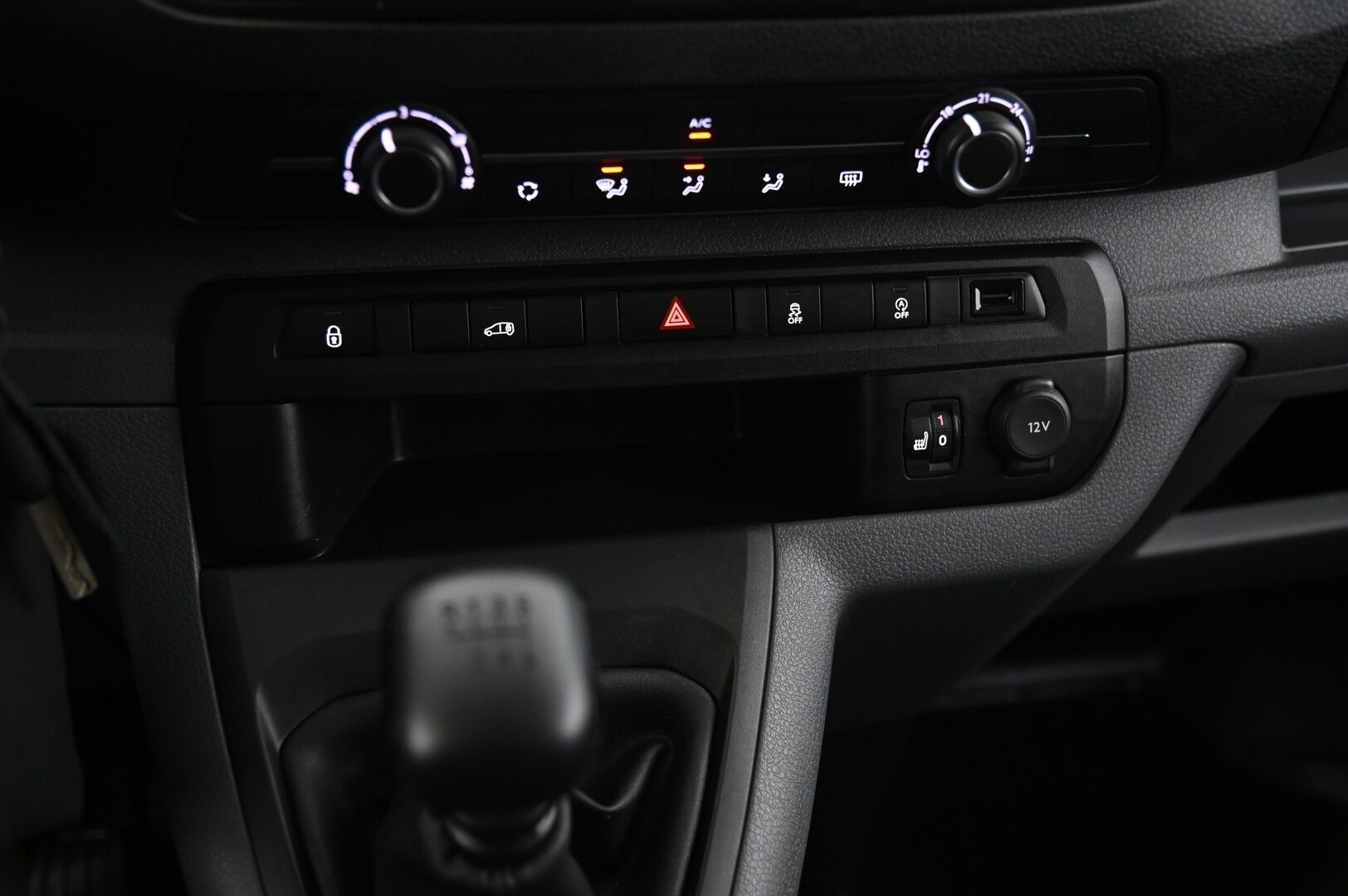 Toyota Proace 2018 L1 2,0 D 120 *Jakopää tehty / Webasto / 2x renkaat / Vakkari* - *Suomi-auto / Jakopää tehty viimeisimmässä huollossa*