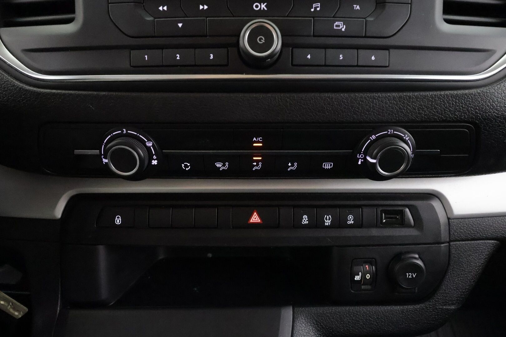 Toyota Proace Verso 2018 Active L2 2,0 D 150 9-P * Lohkolämmitin / Koukku / Vakkari / Bluetooth / Ilmastointi * - Suomi-auto / Kahdet renkaat