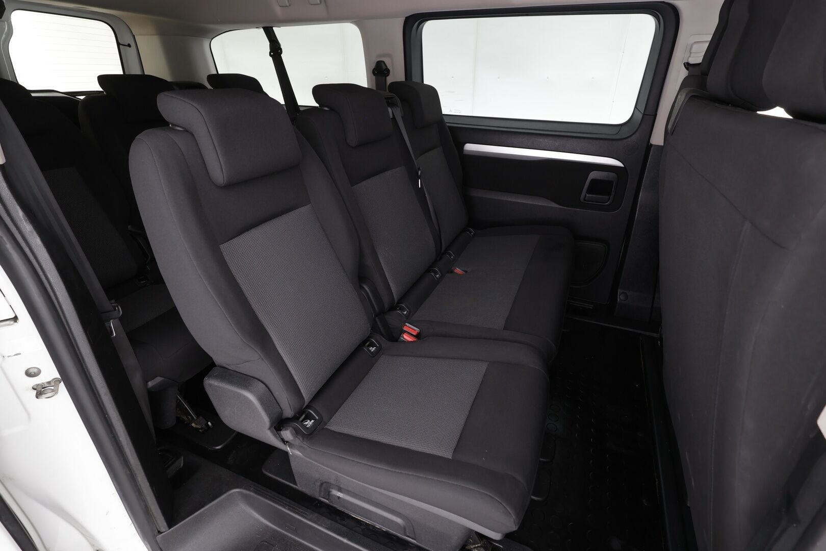 Toyota Proace Verso 2018 Active L2 2,0 D 150 9-P * Lohkolämmitin / Koukku / Vakkari / Bluetooth / Ilmastointi * - Suomi-auto / Kahdet renkaat