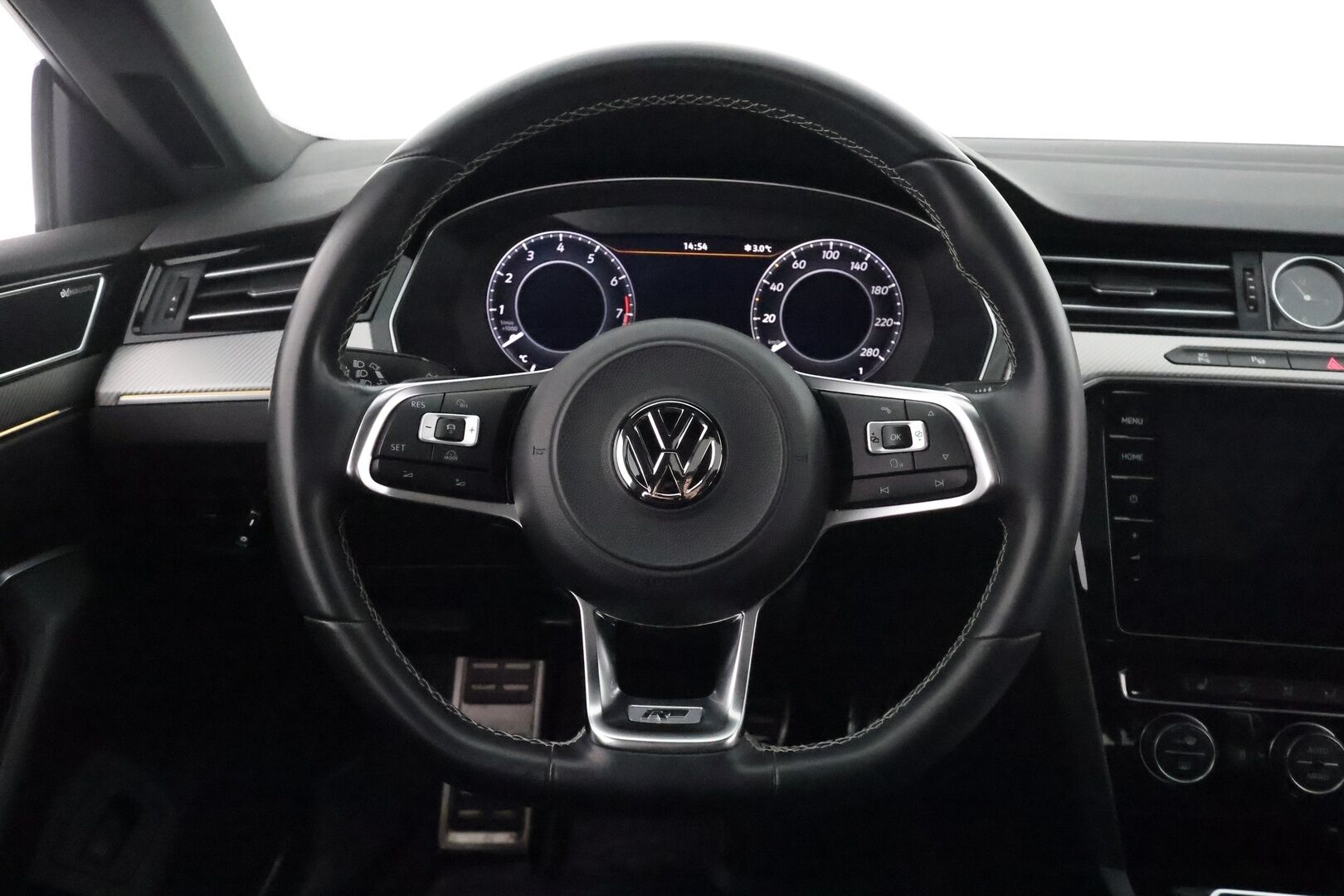 Volkswagen Arteon 2018 R-Line TSI  4MOTION DSG-autom - **Lasikattoluukko / 360° Kamera / Webasto / Koukku / Matrix-LED / DYNaudio**