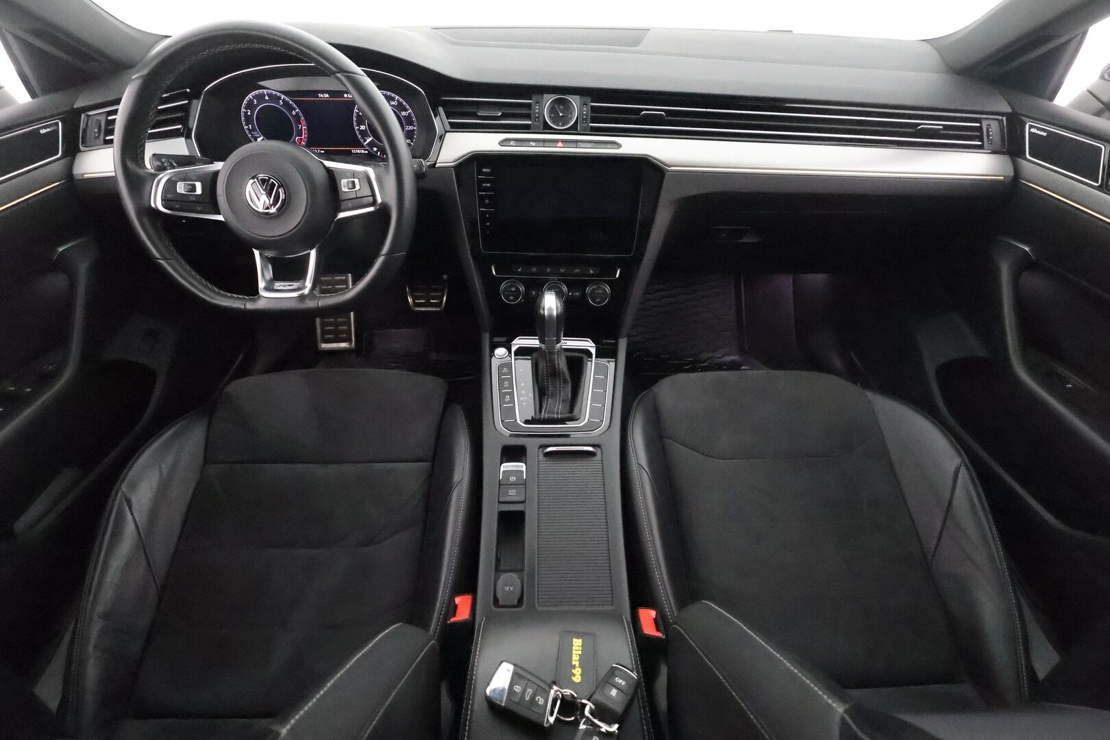 Volkswagen Arteon 2018 R-Line TSI  4MOTION DSG-autom - **Lasikattoluukko / 360° Kamera / Webasto / Koukku / Matrix-LED / DYNaudio**