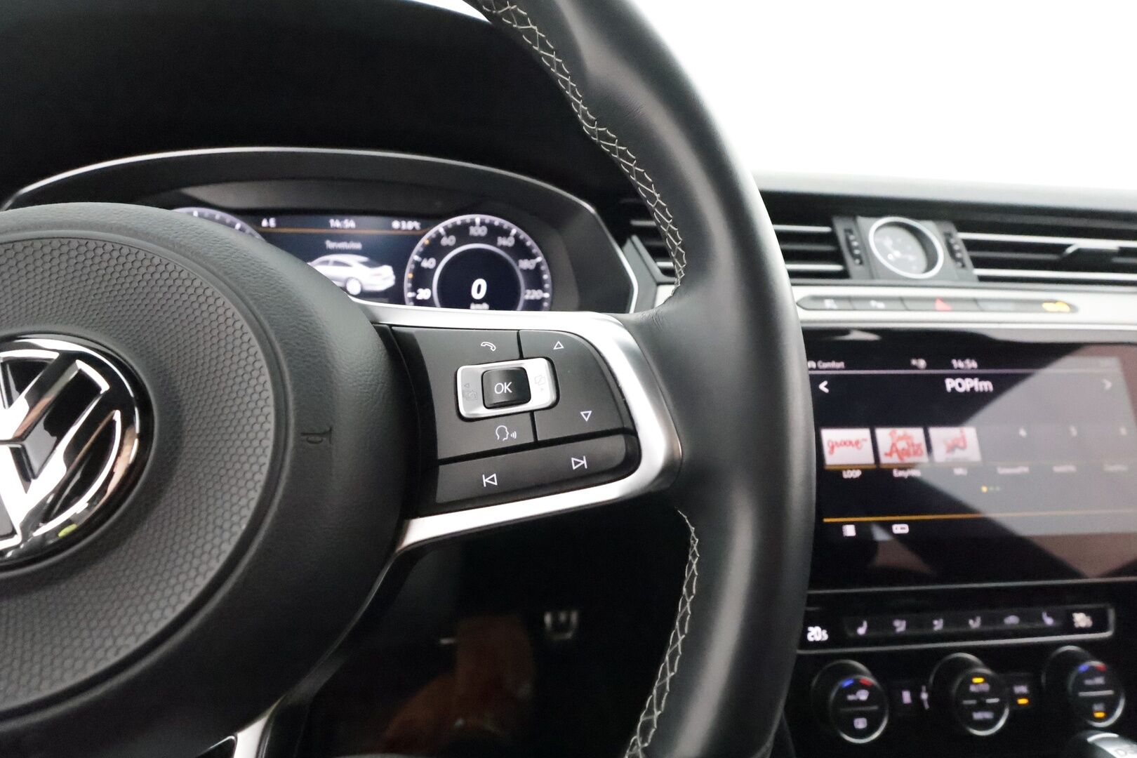 Volkswagen Arteon 2018 R-Line TSI  4MOTION DSG-autom - **Lasikattoluukko / 360° Kamera / Webasto / Koukku / Matrix-LED / DYNaudio**