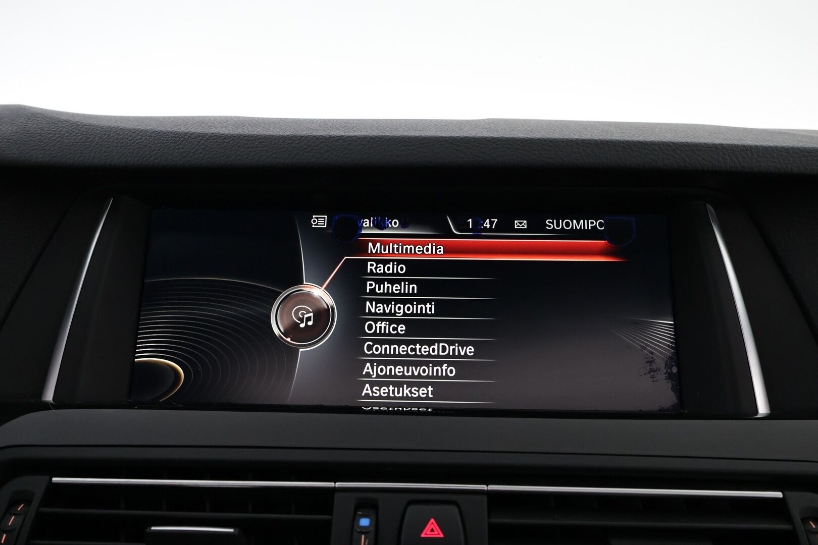 BMW 530 2015 F11 LCI Touring 530d A xDrive Business M Sport - Harman&Kardon | Panorama | Dakota Sporttinahat Muistilla | Adapt.LED | Prof Navi | Muistipenkki | Supervarusteet!