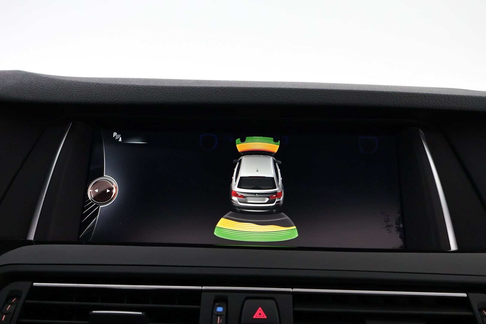 BMW 530 2015 F11 LCI Touring 530d A xDrive Business M Sport - Harman&Kardon | Panorama | Dakota Sporttinahat Muistilla | Adapt.LED | Prof Navi | Muistipenkki | Supervarusteet!