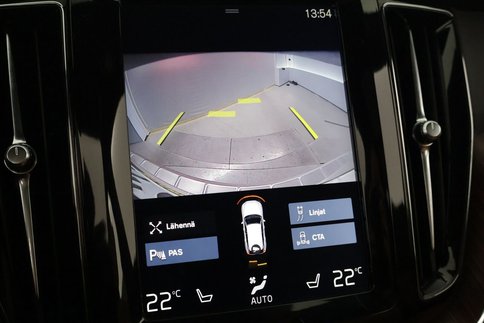 Volvo XC60 2018 T8 AWD Business Inscription aut * B&W / Ilma-alusta / HUD / Webasto / LED / 360 Kamera / Keyless  * - Juuri huollettu / Juuri vaihdettu jakopää / Kahdet hyvät renkaat / Bowers & Wilkins *