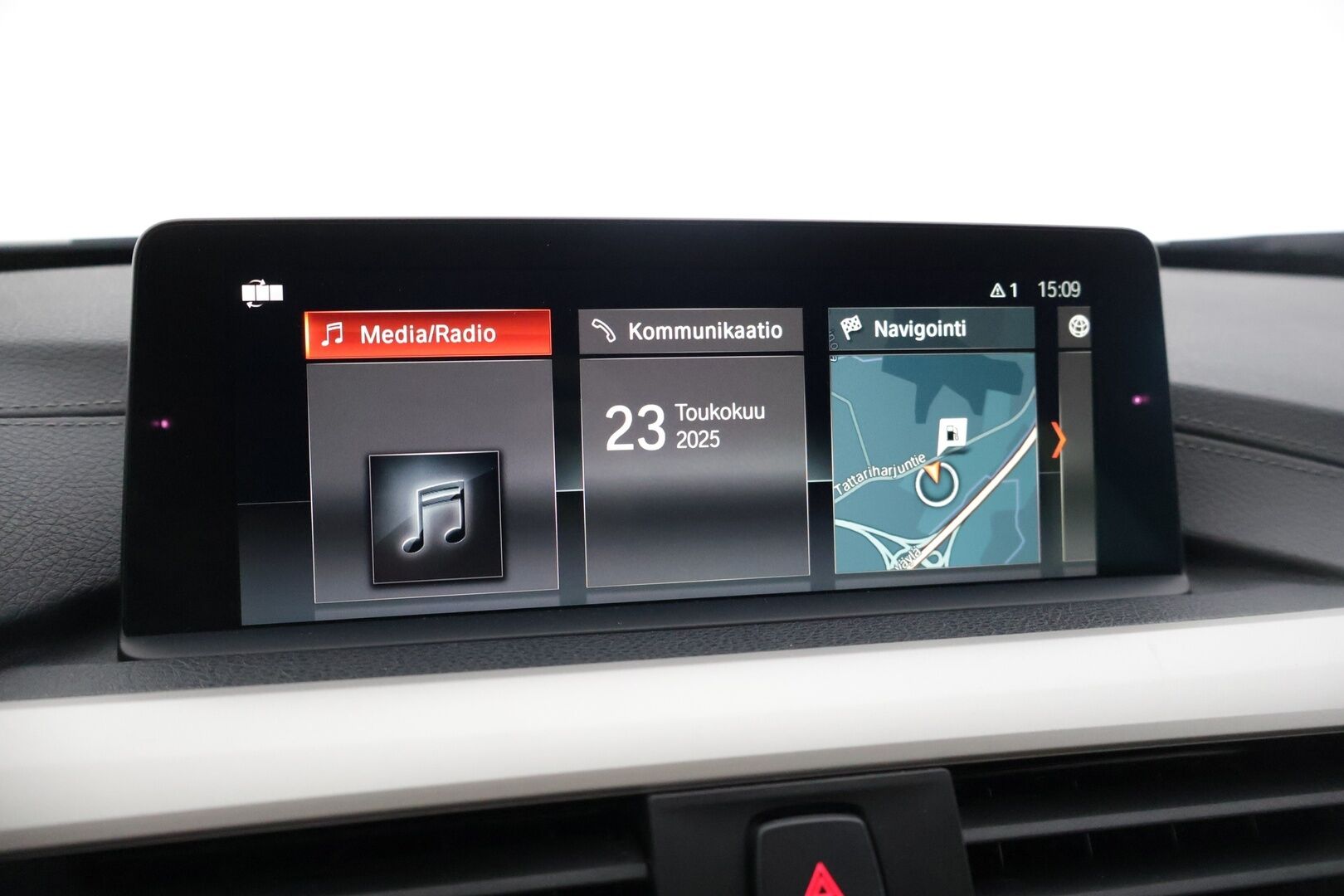 BMW 420 2018 F36 Gran Coupe 420d A xDrive Business Exclusive Edition ** Suomiauto / Webasto / Hifit / Prof.navi / Ratinlämmitys / Sportnahat ** - * Siistikuntoinen, hyvin huollettu yksilö! / Webasto puhelinohjauksella / Kahdet renkaat vanteilla *