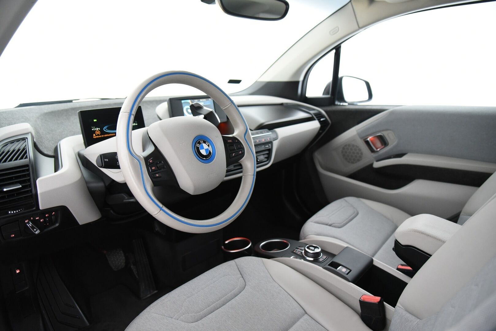 BMW i3 2017 94Ah REX Charged Edition / 2-om. Suomi-auto / Vakkari / Navi / 2x renkaat&vanteet / Esilämmitys / - Entinen esittelyauto! / Todella siisti / SOH 87%! / Akun arvosana 97/100 pistettä!