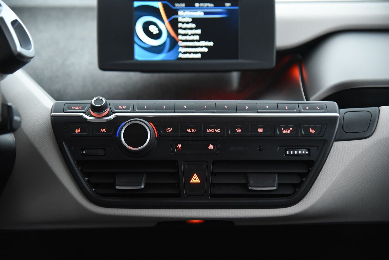 BMW i3 2017 94Ah REX Charged Edition / 2-om. Suomi-auto / Vakkari / Navi / 2x renkaat&vanteet / Esilämmitys / - Entinen esittelyauto! / Todella siisti / SOH 87%! / Akun arvosana 97/100 pistettä!