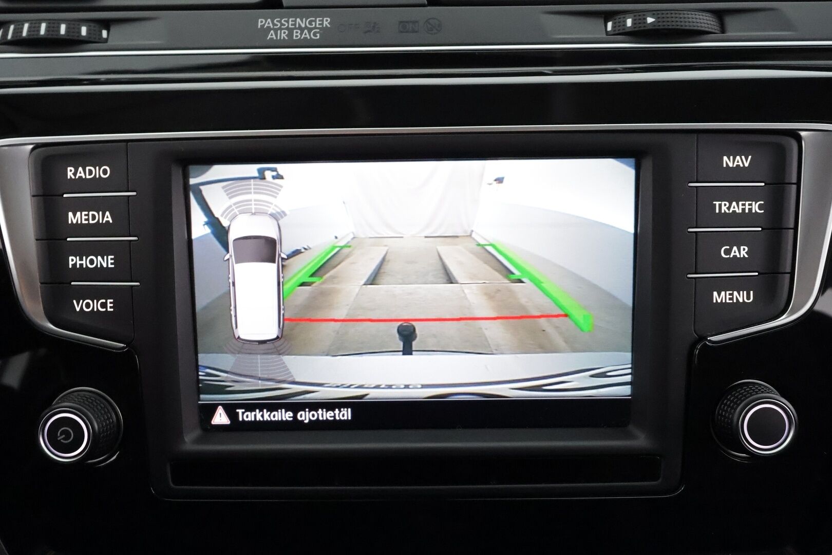 Volkswagen Touran 2017 Comfortline 1,6 TDI SCR 85 kW DSG 7-P * ACC / Koukku / Sisätilanlämmitin / P.kamera / Hierova penkki / Navi * - Kahdet renkaat - HULLU BLACKWEEK KORKOTARJOUS 2,49%