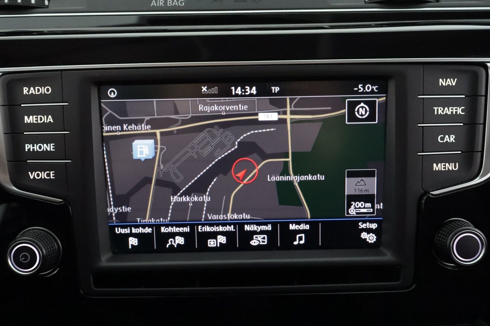 Volkswagen Touran 2017 Comfortline 1,6 TDI SCR 85 kW DSG 7-P * ACC / Koukku / Sisätilanlämmitin / P.kamera / Hierova penkki / Navi * - Kahdet renkaat - HULLU BLACKWEEK KORKOTARJOUS 2,49%