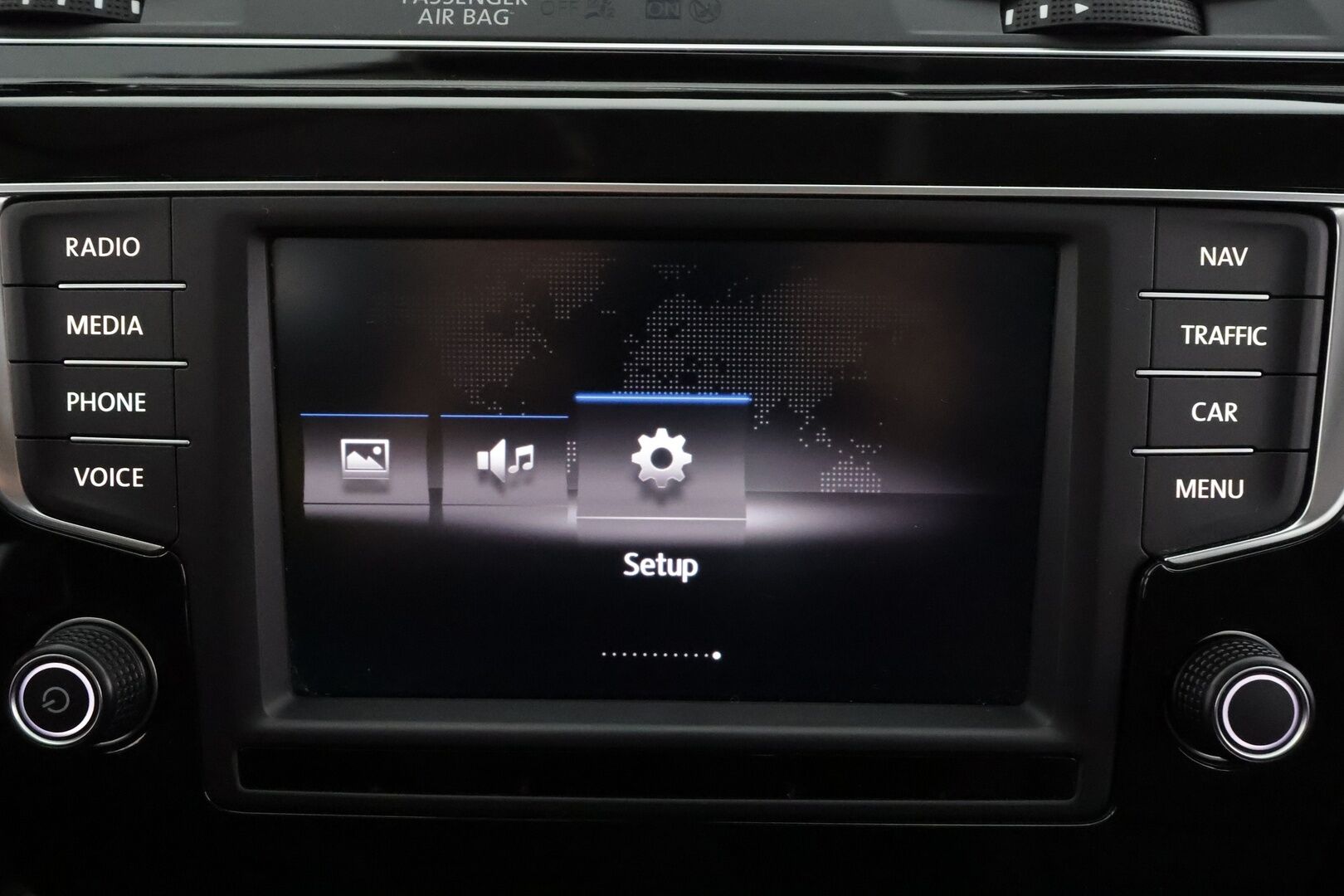 Volkswagen Touran 2017 Comfortline 1,6 TDI SCR 85 kW DSG 7-P * ACC / Koukku / Sisätilanlämmitin / P.kamera / Hierova penkki / Navi * - Kahdet renkaat - HULLU BLACKWEEK KORKOTARJOUS 2,49%