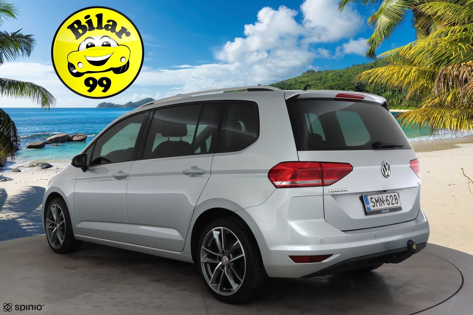 Volkswagen Touran 2017 Comfortline 1,6 TDI SCR 85 kW DSG 7-P * ACC / Koukku / Sisätilanlämmitin / P.kamera / Hierova penkki / Navi * - Kahdet renkaat - HULLU BLACKWEEK KORKOTARJOUS 2,49%