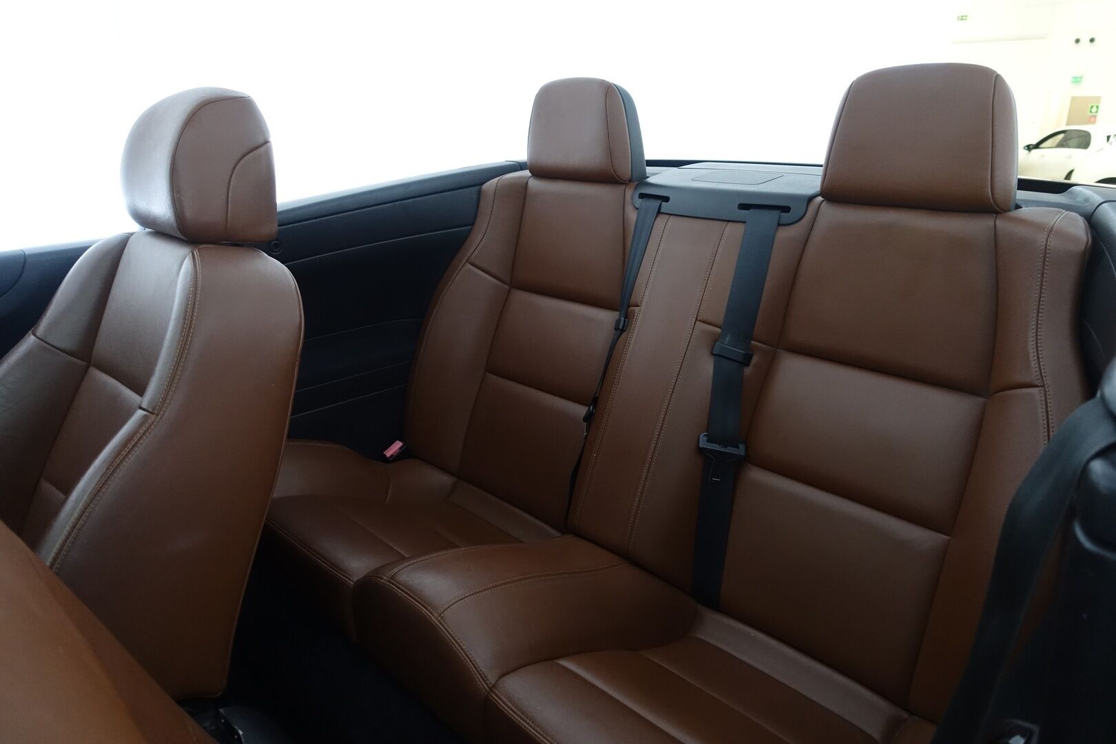 Peugeot 307 2004 CC Avoauto | Myydään Huutokaupat.com ! | - | Myydään huutokaupat.com! | Pitkä leima! | Kytkin uusittu | Ruskeat nahkapenkit | Kenwood-soitin | JBL-HiFi | Ilmastointi | Huoltokirja |