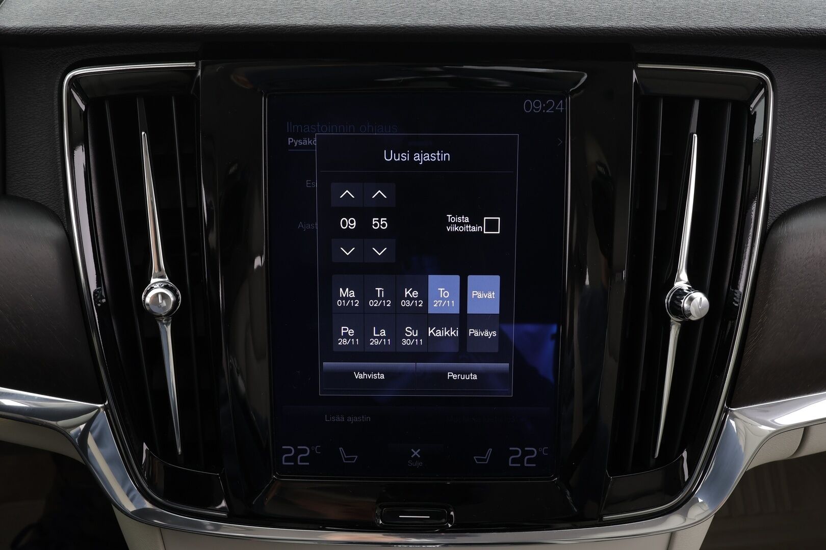 Volvo V90 CROSS COUNTRY 2018 D5 AWD Pro aut * ACC / HUD / P.kamera / Full LED / Navi / Muistipenkki / Koukku / Vaaleat nahat / KeylessGo * - 1.Om Suomi-auto / Kahdet renkaat aluvanteilla / Merkkihuollettu - HULLU BLACKWEEK KORKOTARJOUS 2,49%