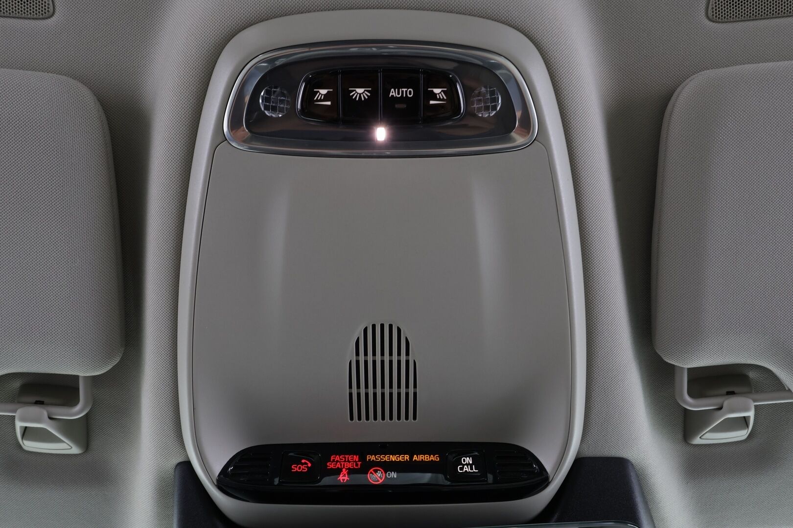 Volvo V90 CROSS COUNTRY 2018 D5 AWD Pro aut * ACC / HUD / P.kamera / Full LED / Navi / Muistipenkki / Koukku / Vaaleat nahat / KeylessGo * - 1.Om Suomi-auto / Kahdet renkaat aluvanteilla / Merkkihuollettu - HULLU BLACKWEEK KORKOTARJOUS 2,49%