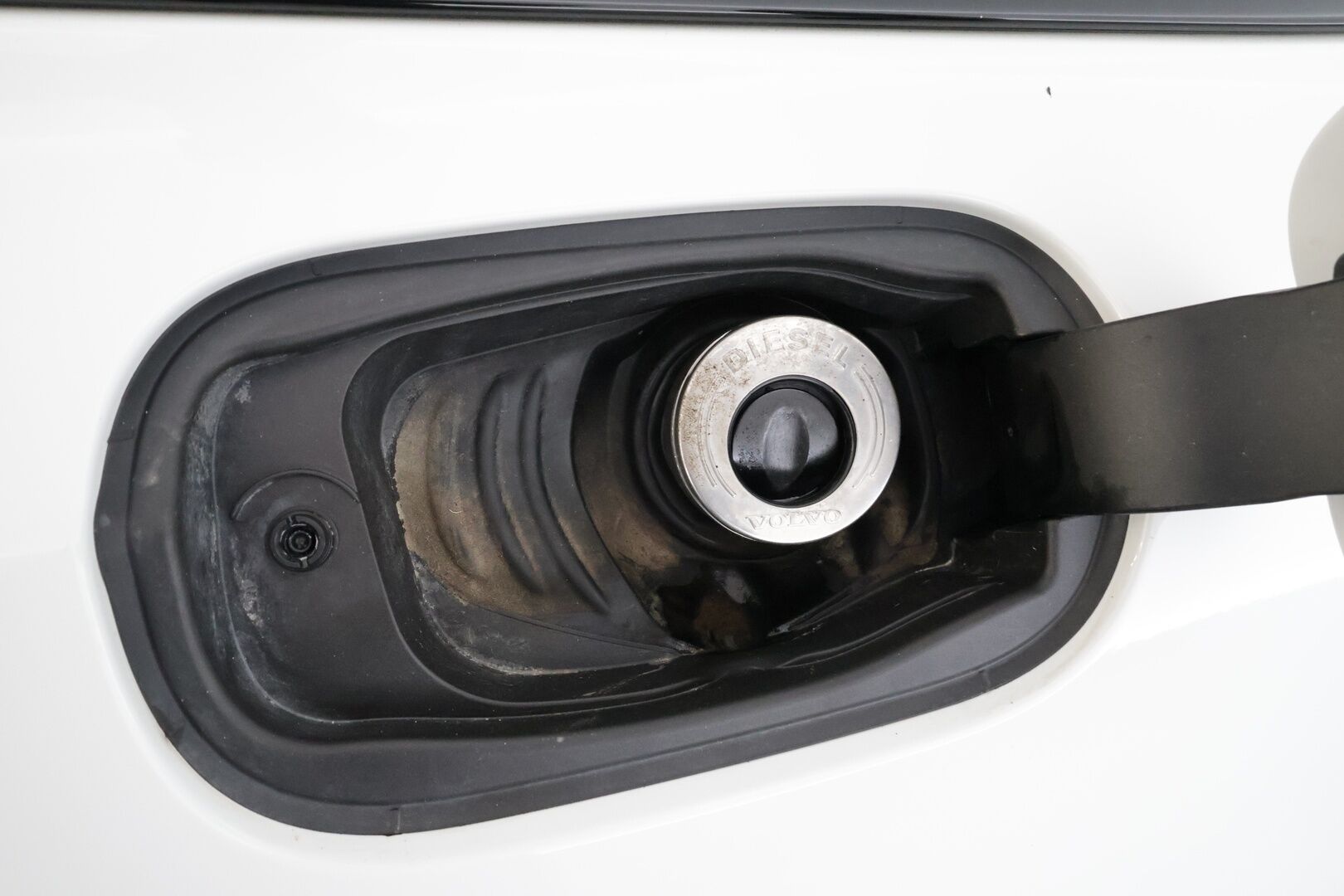 Volvo V90 CROSS COUNTRY 2018 D5 AWD Pro aut * ACC / HUD / P.kamera / Full LED / Navi / Muistipenkki / Koukku / Vaaleat nahat / KeylessGo * - 1.Om Suomi-auto / Kahdet renkaat aluvanteilla / Merkkihuollettu - HULLU BLACKWEEK KORKOTARJOUS 2,49%