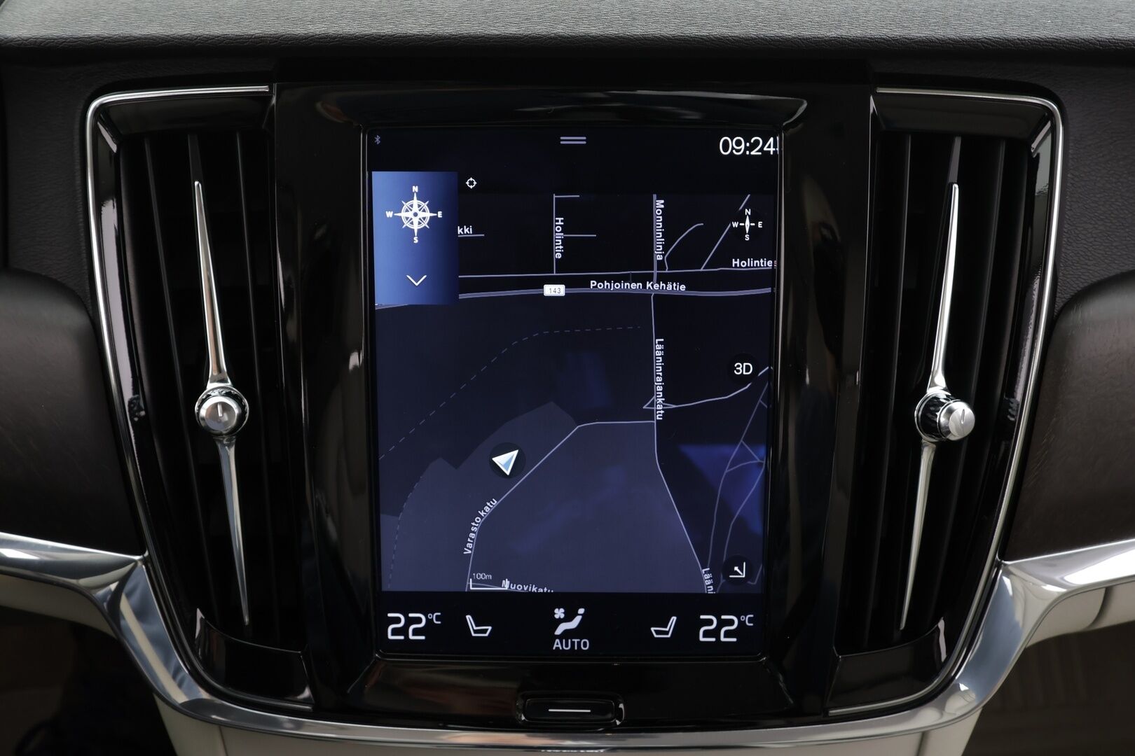 Volvo V90 CROSS COUNTRY 2018 D5 AWD Pro aut * ACC / HUD / P.kamera / Full LED / Navi / Muistipenkki / Koukku / Vaaleat nahat / KeylessGo * - 1.Om Suomi-auto / Kahdet renkaat aluvanteilla / Merkkihuollettu