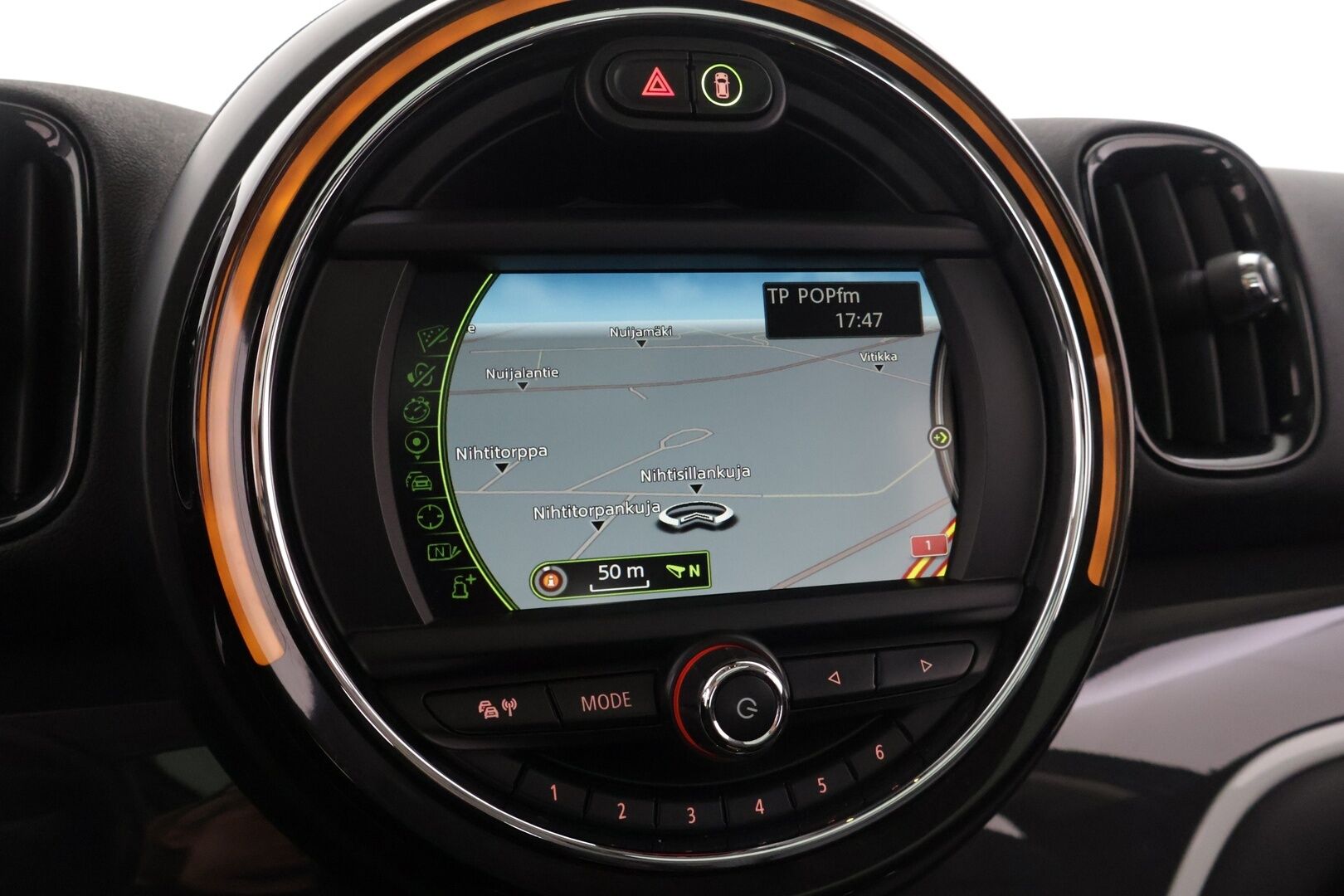 MINI Countryman 2017 Cooper S E ALL4 Business *Nahka-alcantara / Kattoikkuna / Vakionopeudensäädin / Led* - *Kompakti / Taloudellinen / Tyylikäs*