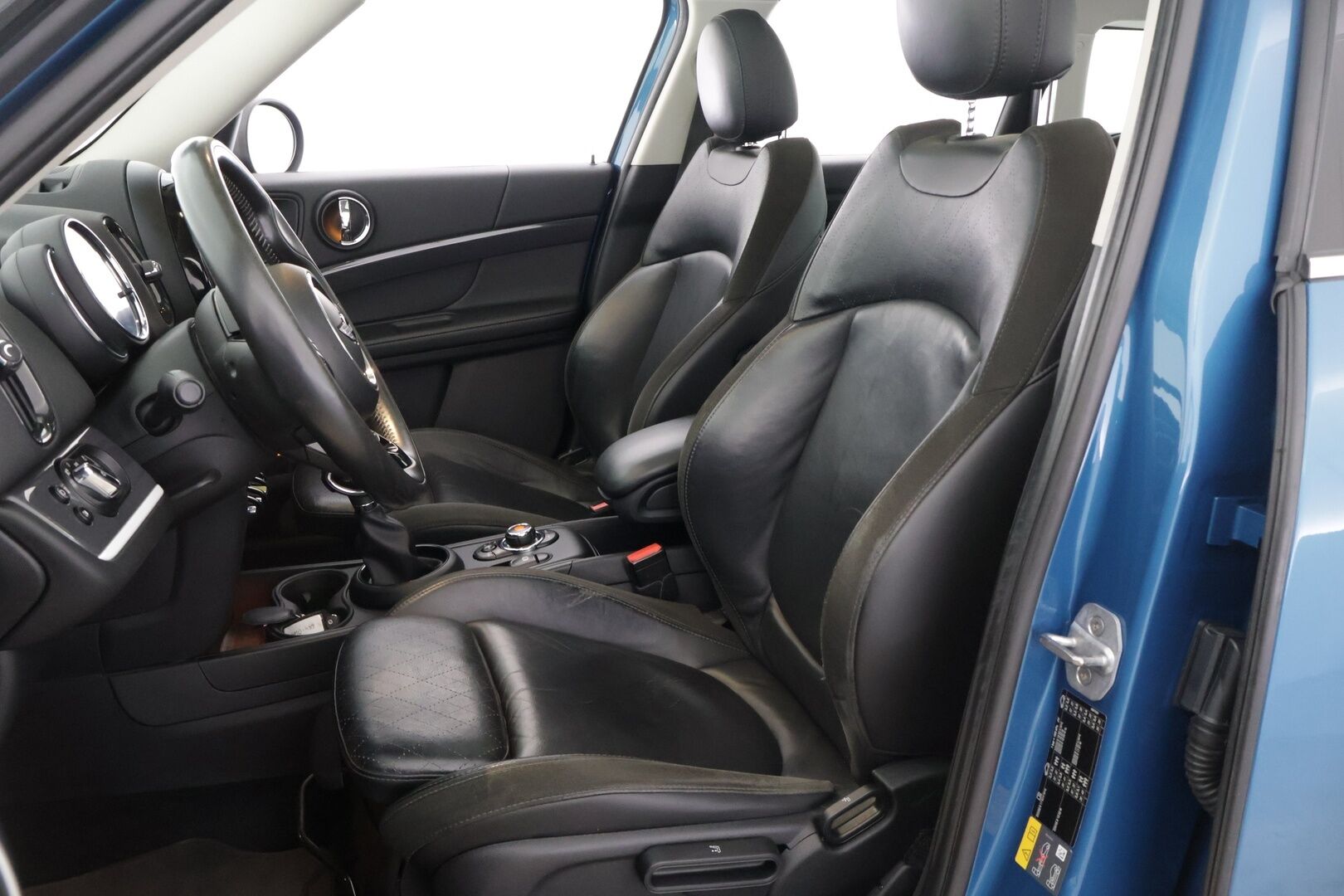 MINI Countryman 2018 Cooper S E ALL4 Business *Nahka-alcantara / Kattoikkuna / Vakionopeudensäädin / Led* - *Kompakti / Taloudellinen / Tyylikäs*