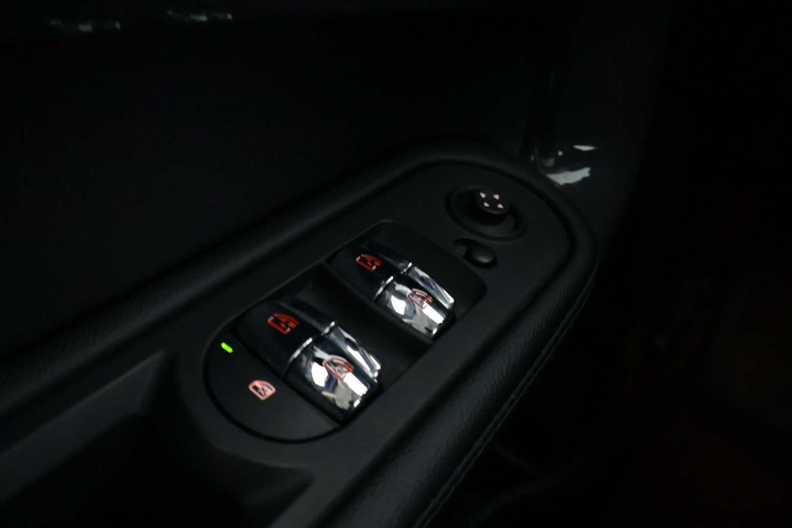 MINI Countryman 2017 Cooper S E ALL4 Business *Nahka-alcantara / Kattoikkuna / Vakionopeudensäädin / Led* - *Kompakti / Taloudellinen / Tyylikäs*