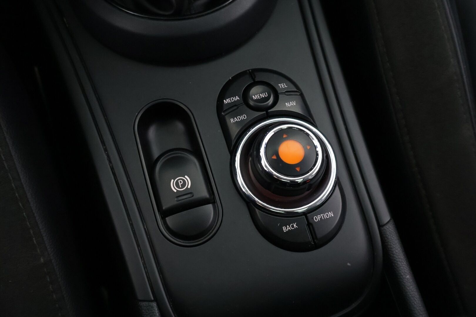 MINI Countryman 2018 Cooper S E ALL4 Business *Nahka-alcantara / Kattoikkuna / Vakionopeudensäädin / Led* - *Kompakti / Taloudellinen / Tyylikäs*