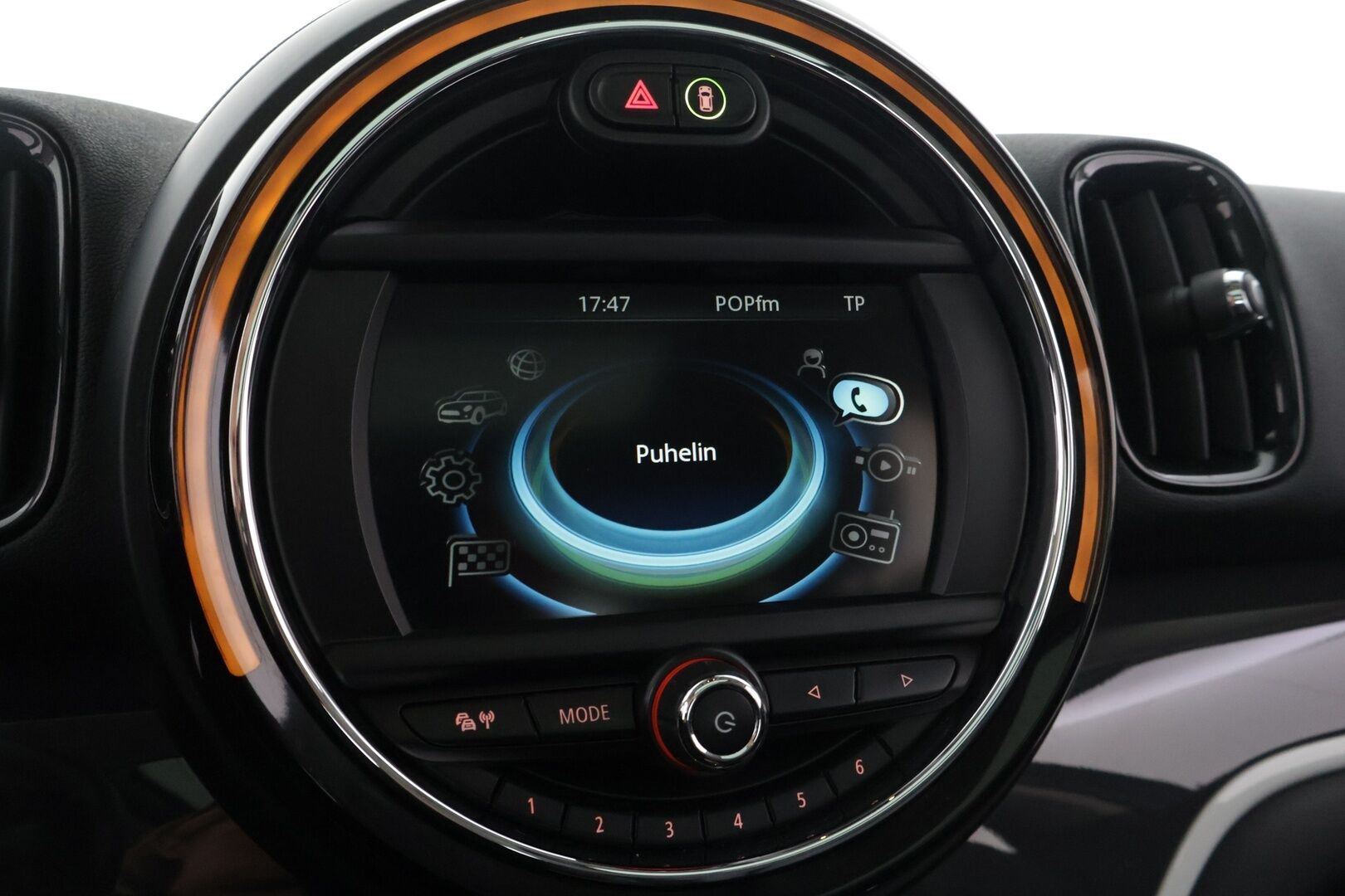 MINI Countryman 2017 Cooper S E ALL4 Business *Nahka-alcantara / Kattoikkuna / Vakionopeudensäädin / Led* - *Kompakti / Taloudellinen / Tyylikäs*