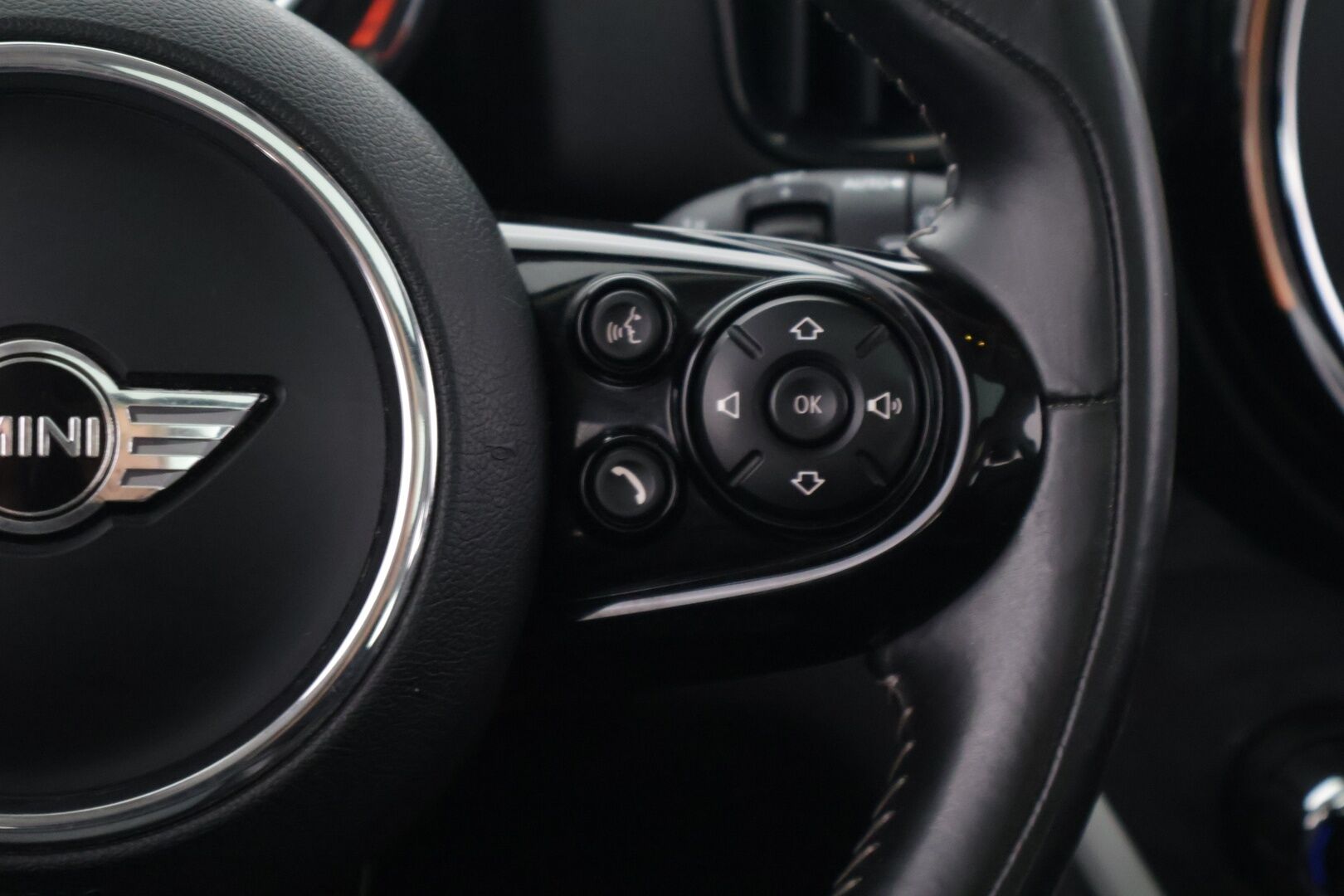 MINI Countryman 2018 Cooper S E ALL4 Business *Nahka-alcantara / Kattoikkuna / Vakionopeudensäädin / Led* - *Kompakti / Taloudellinen / Tyylikäs*