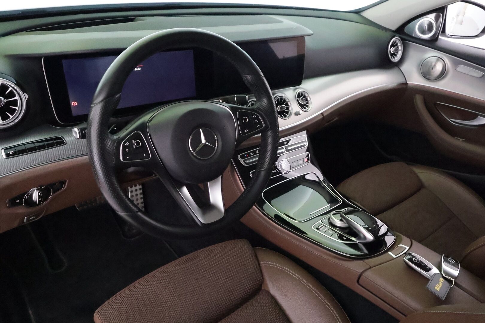 Mercedes-Benz E 2018 220 d 4Matic A Premium Business **360°Kamera / Widescreen / Webasto / Multibeam-LED / Sporttipenkit / Navi** - 3,99 % KORKOTARJOUS TÄHÄN AUTOON - Katveavustin / KeylessGO / 2x Renkaat